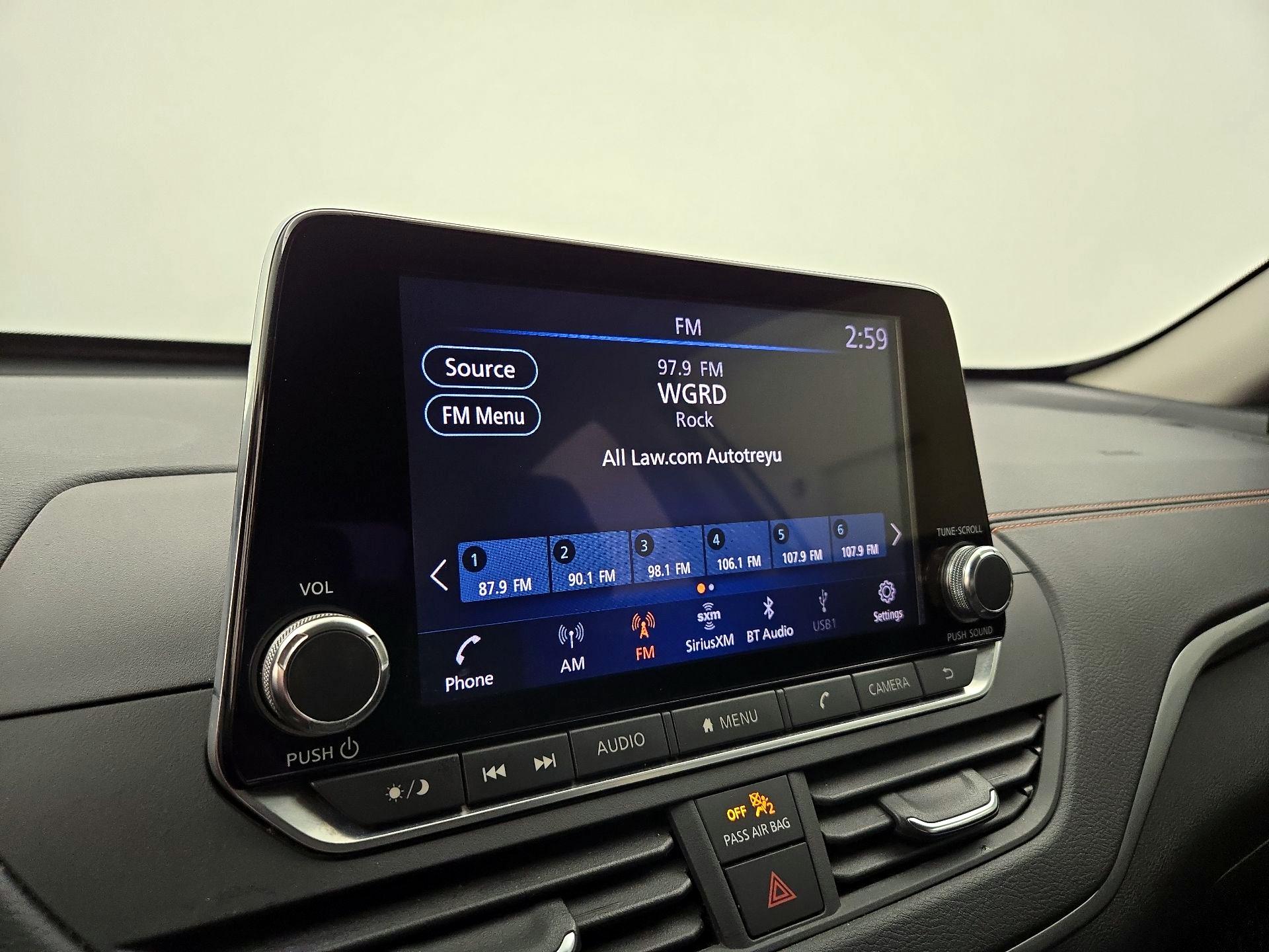Thumbnail: 2019 Nissan Altima - 15