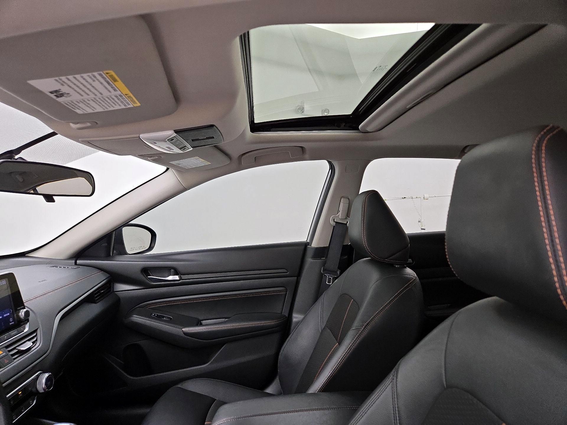 Thumbnail: 2019 Nissan Altima - 19