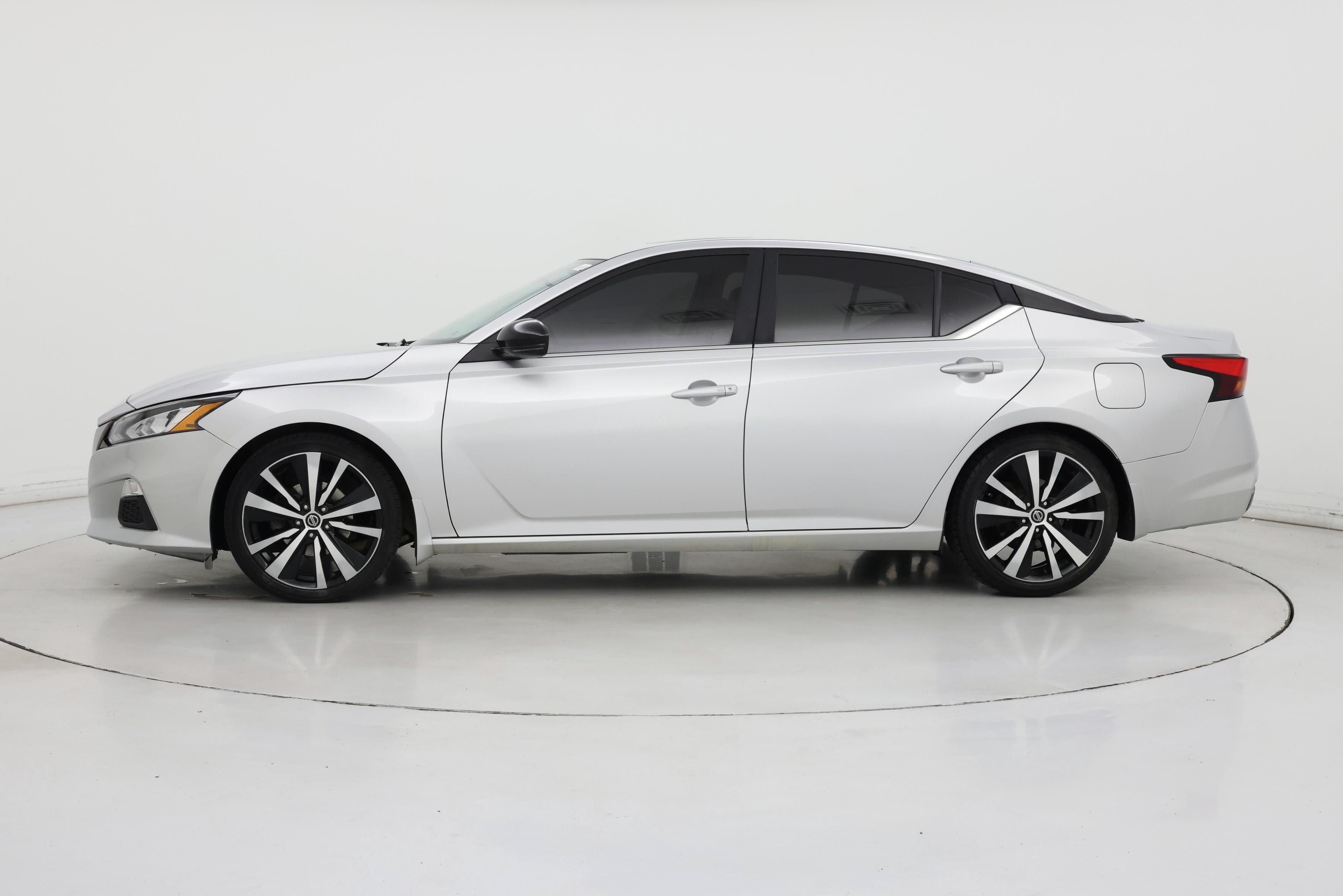 Thumbnail: 2019 Nissan Altima - 3