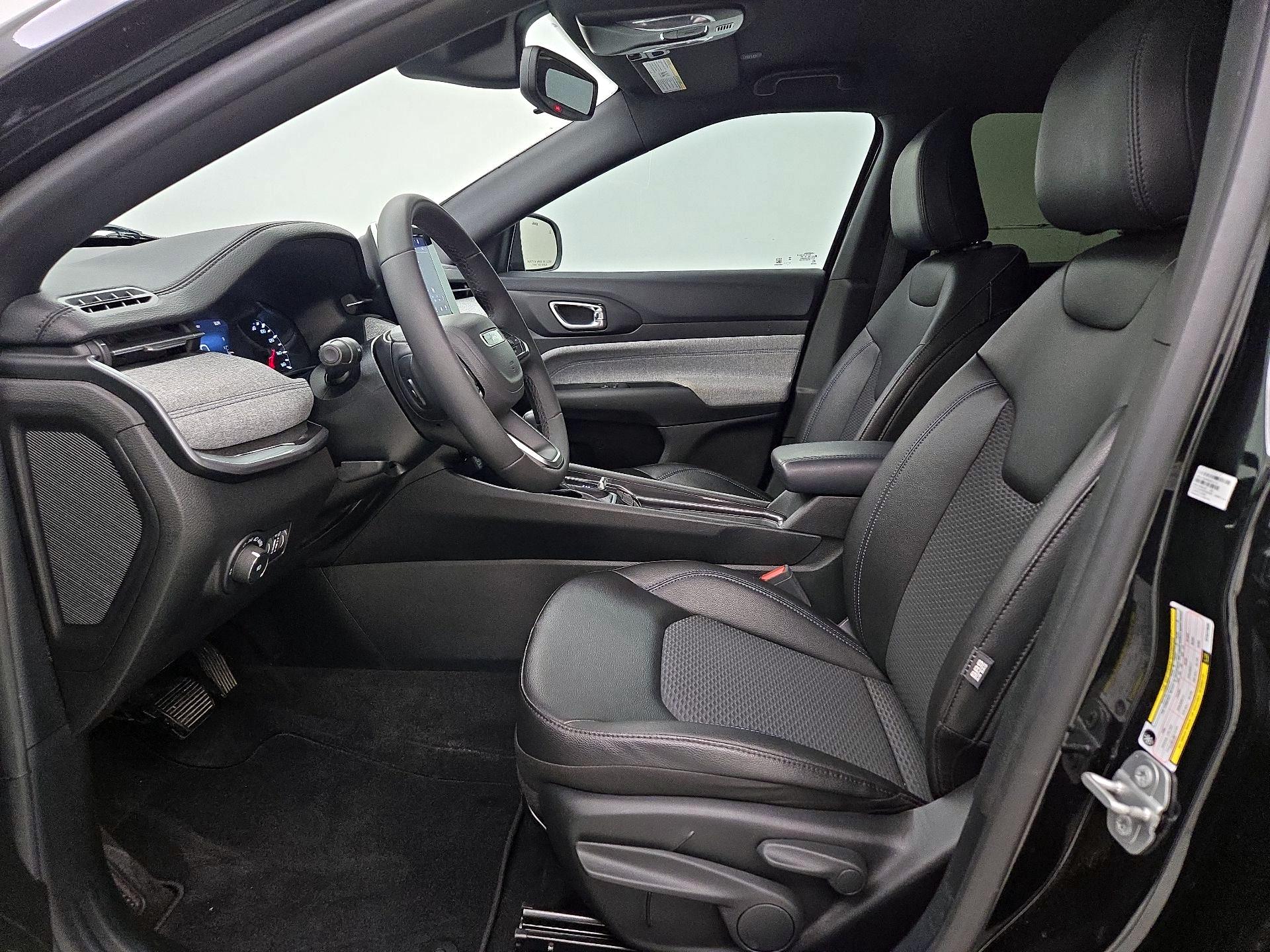 Thumbnail: 2025 Jeep Compass - 11
