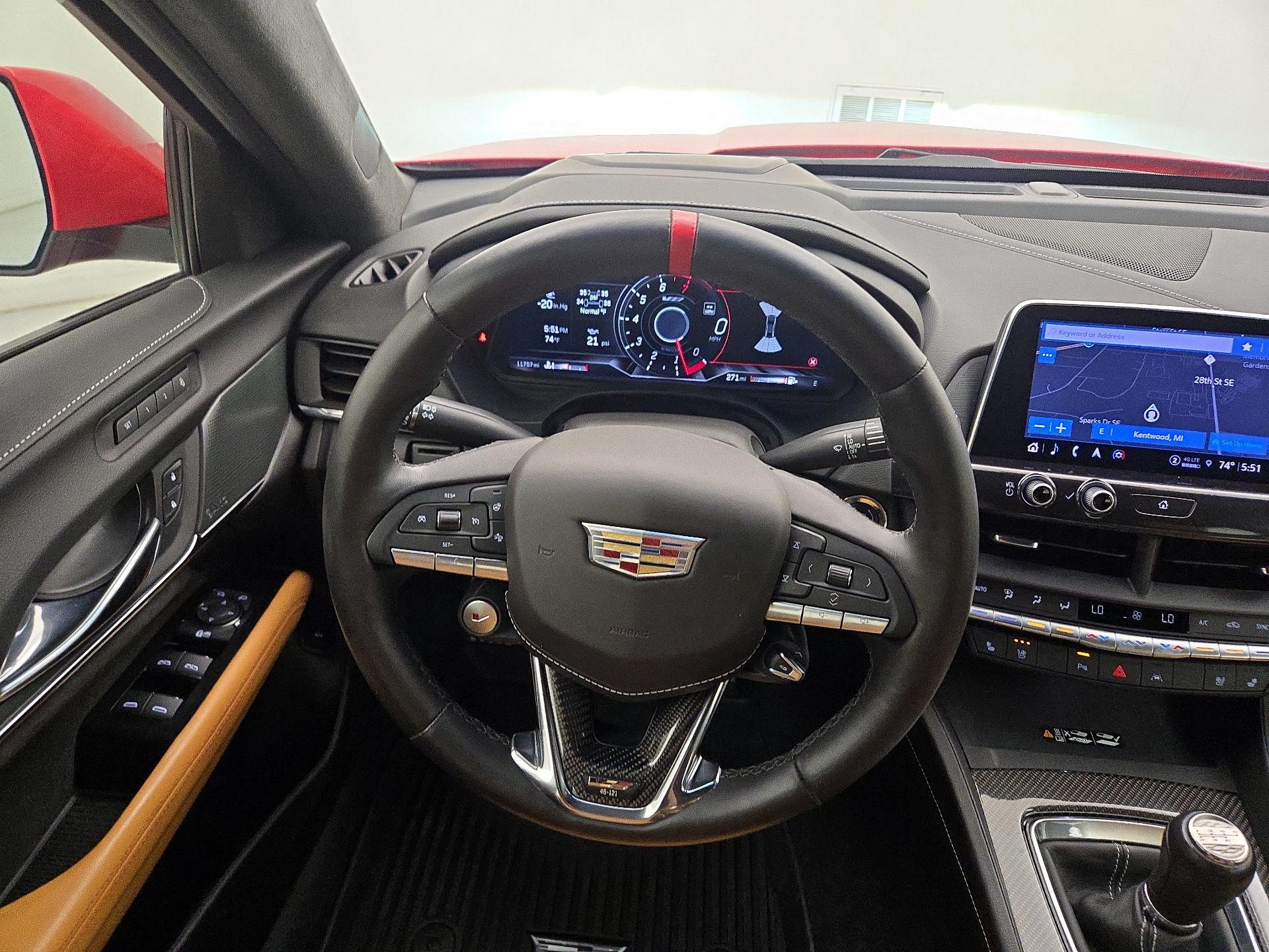 Thumbnail: 2024 Cadillac CT4 - 10