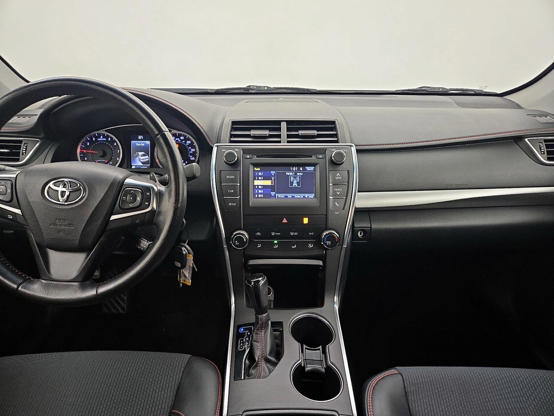 Thumbnail: 2016 Toyota Camry - 9