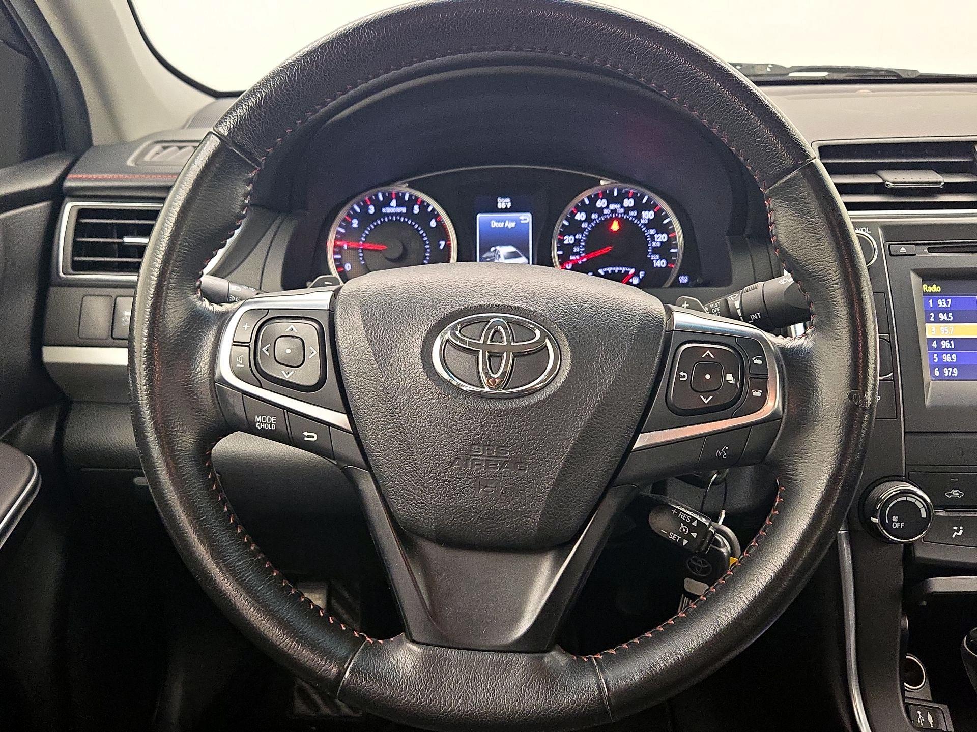 Thumbnail: 2016 Toyota Camry - 10