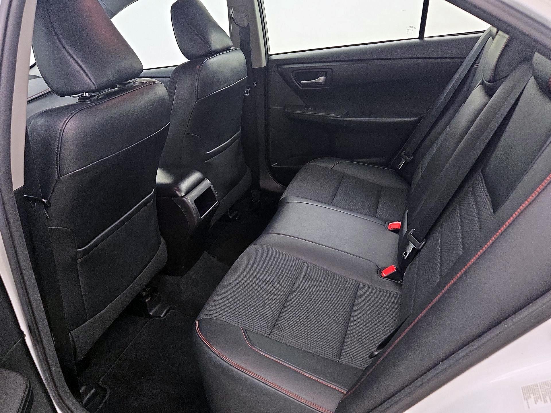 Thumbnail: 2016 Toyota Camry - 19