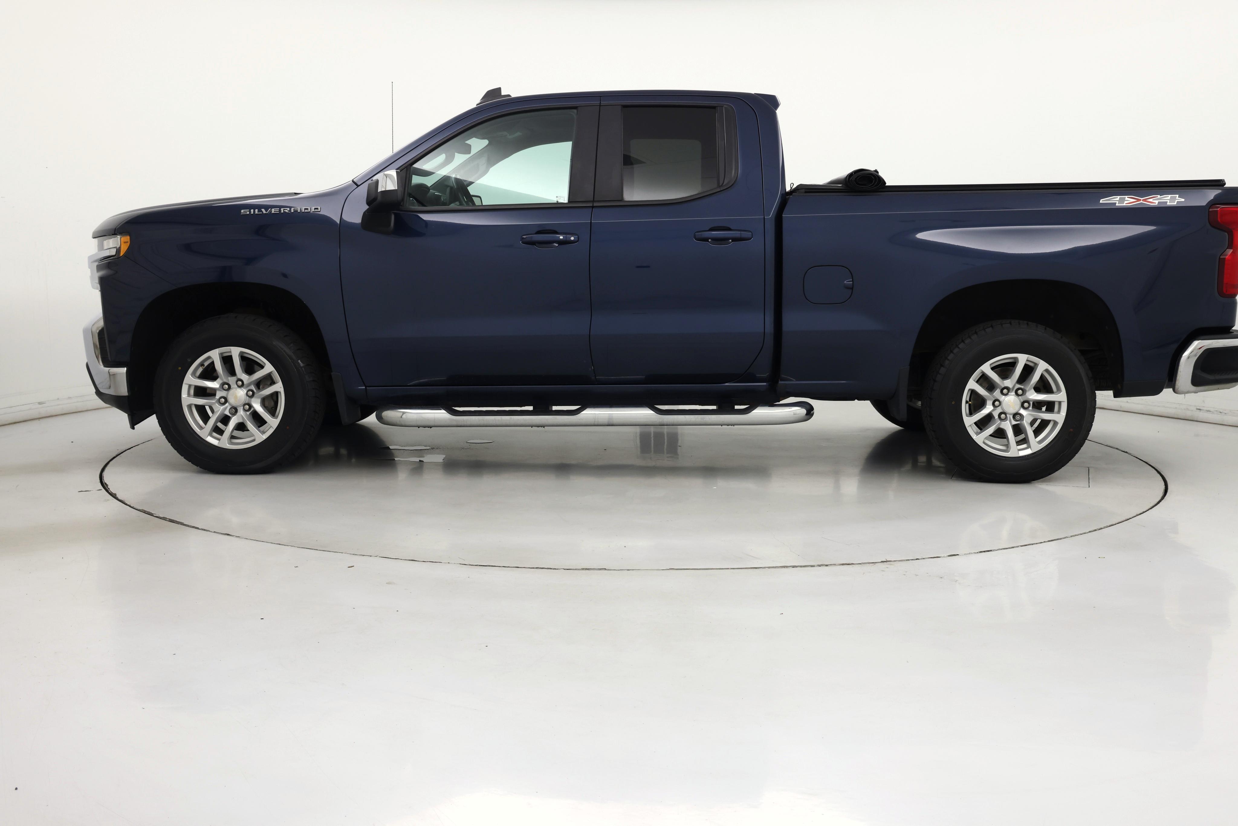 Thumbnail: 2021 Chevrolet Silverado 1500 - 3