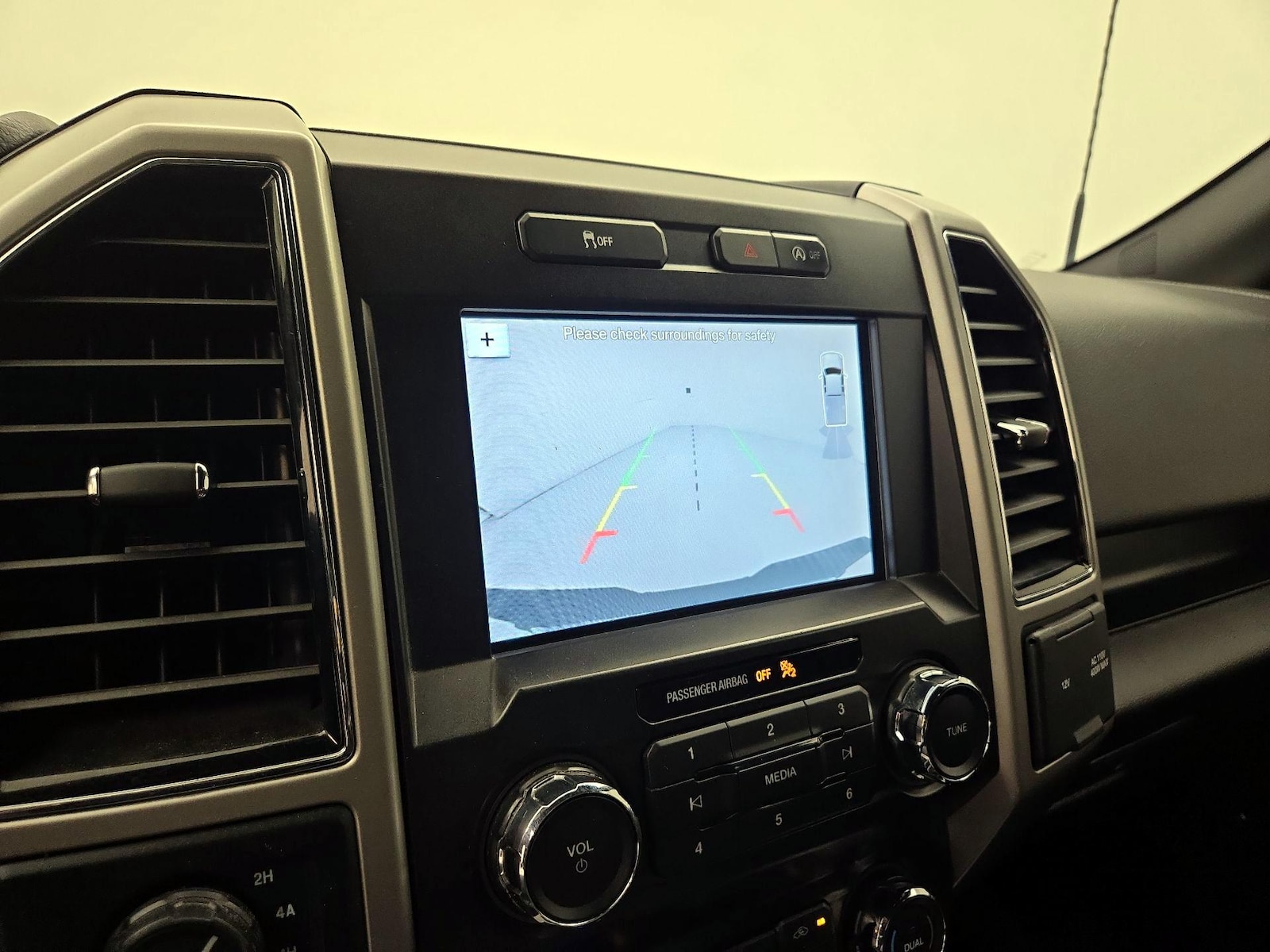 2019 Ford F-150 Lariat - Photo 16