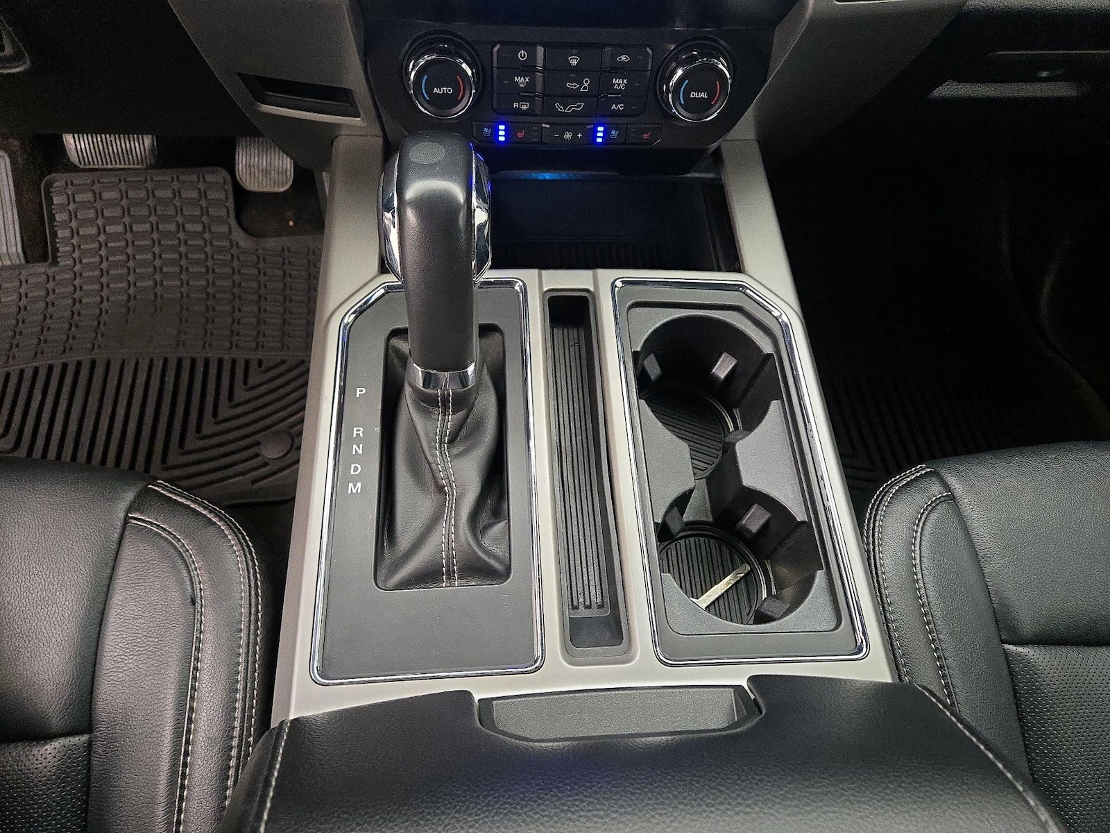 2019 Ford F-150 Lariat - Photo 19