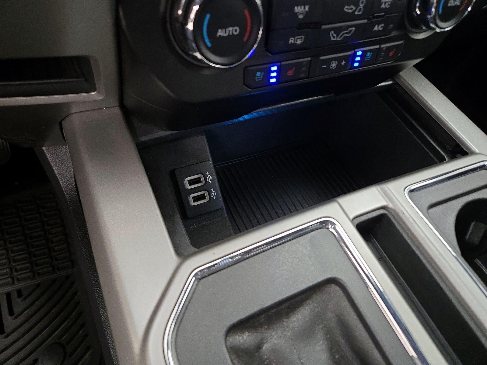 2019 Ford F-150 Lariat - Photo 20