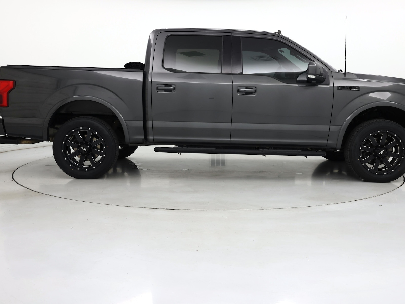 2019 Ford F-150 Lariat - Photo 8