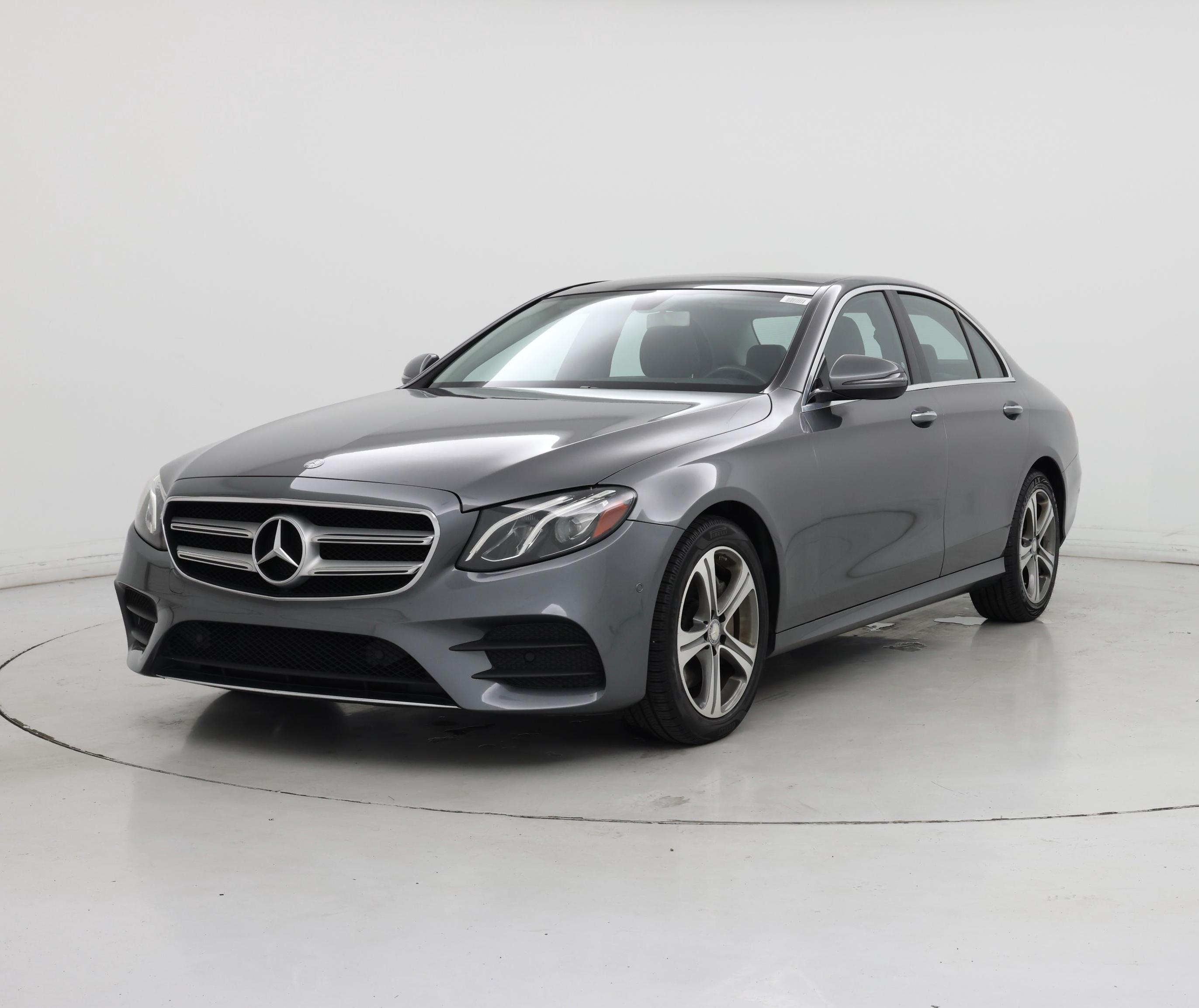 Thumbnail: 2017 Mercedes-Benz E-Class - 4