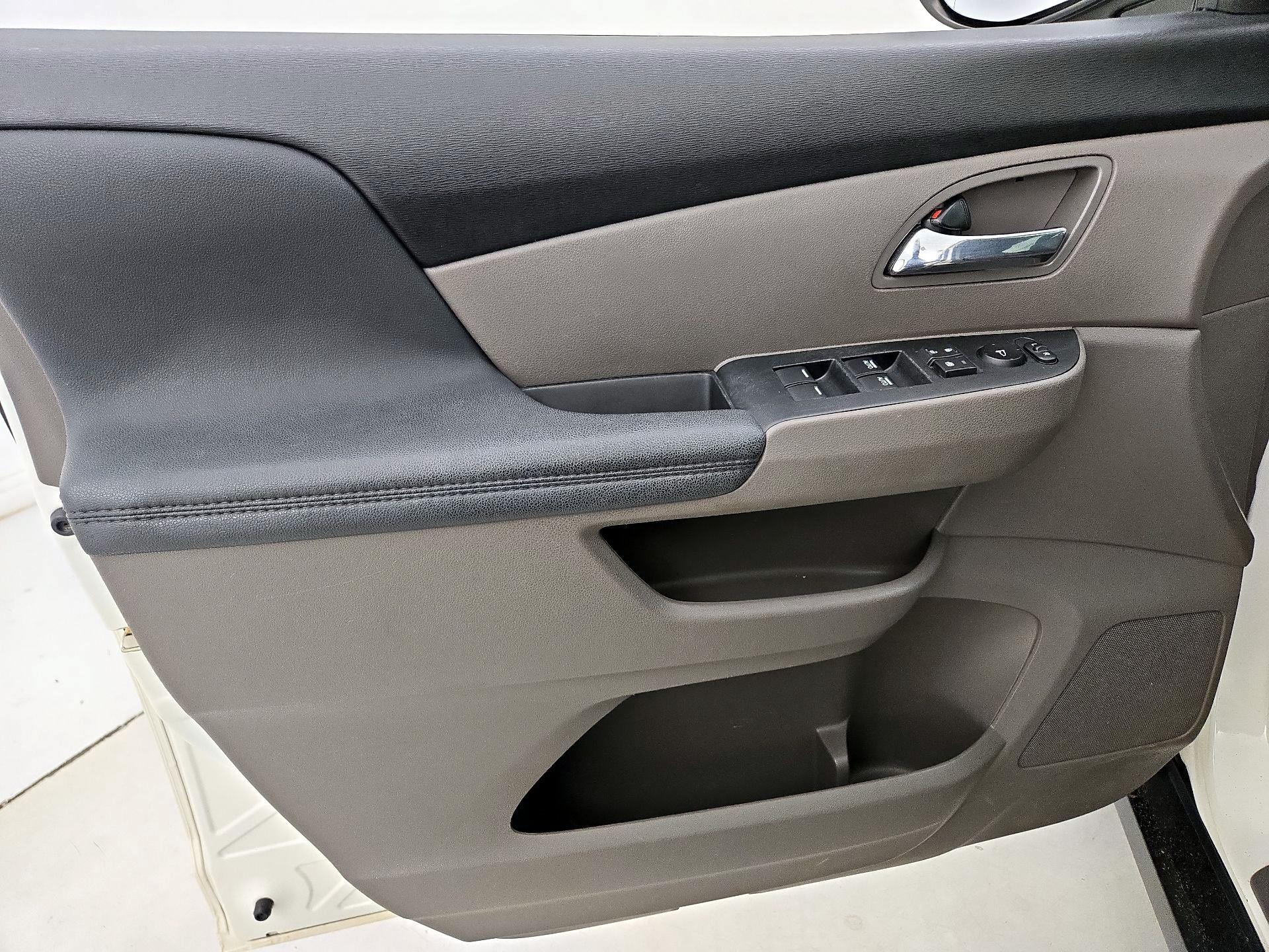 Thumbnail: 2016 Honda Odyssey - 12