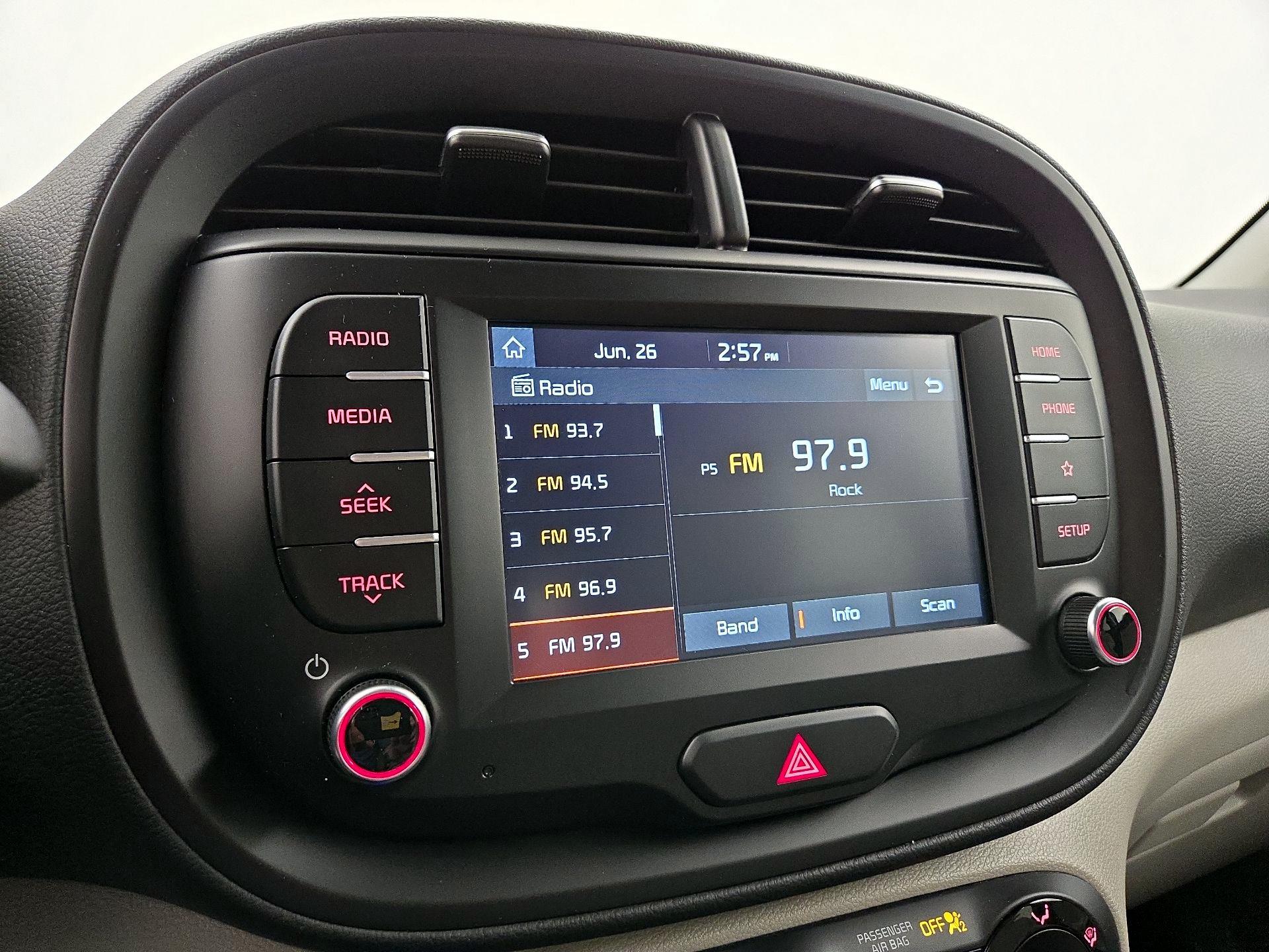 Thumbnail: 2020 Kia Soul - 15