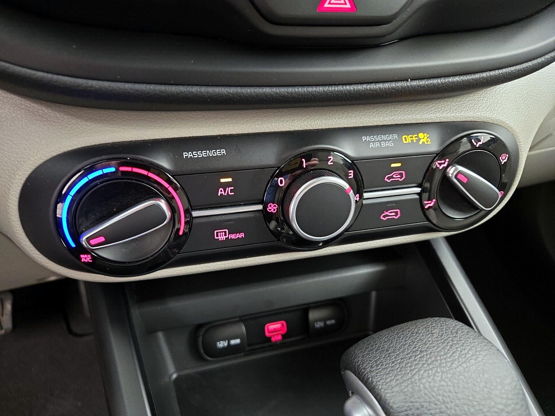 Thumbnail: 2020 Kia Soul - 16