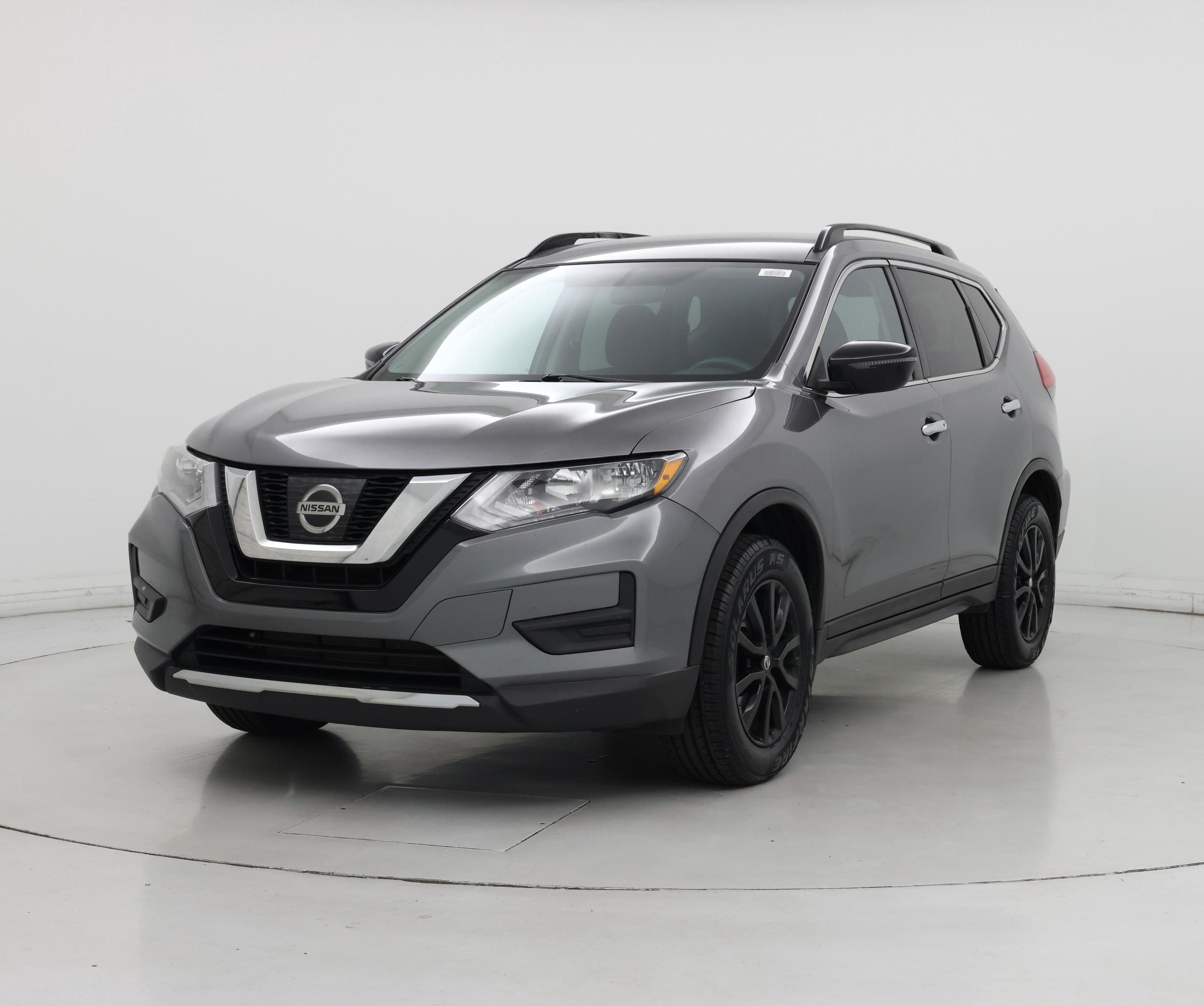 Thumbnail: 2017 Nissan Rogue - 4