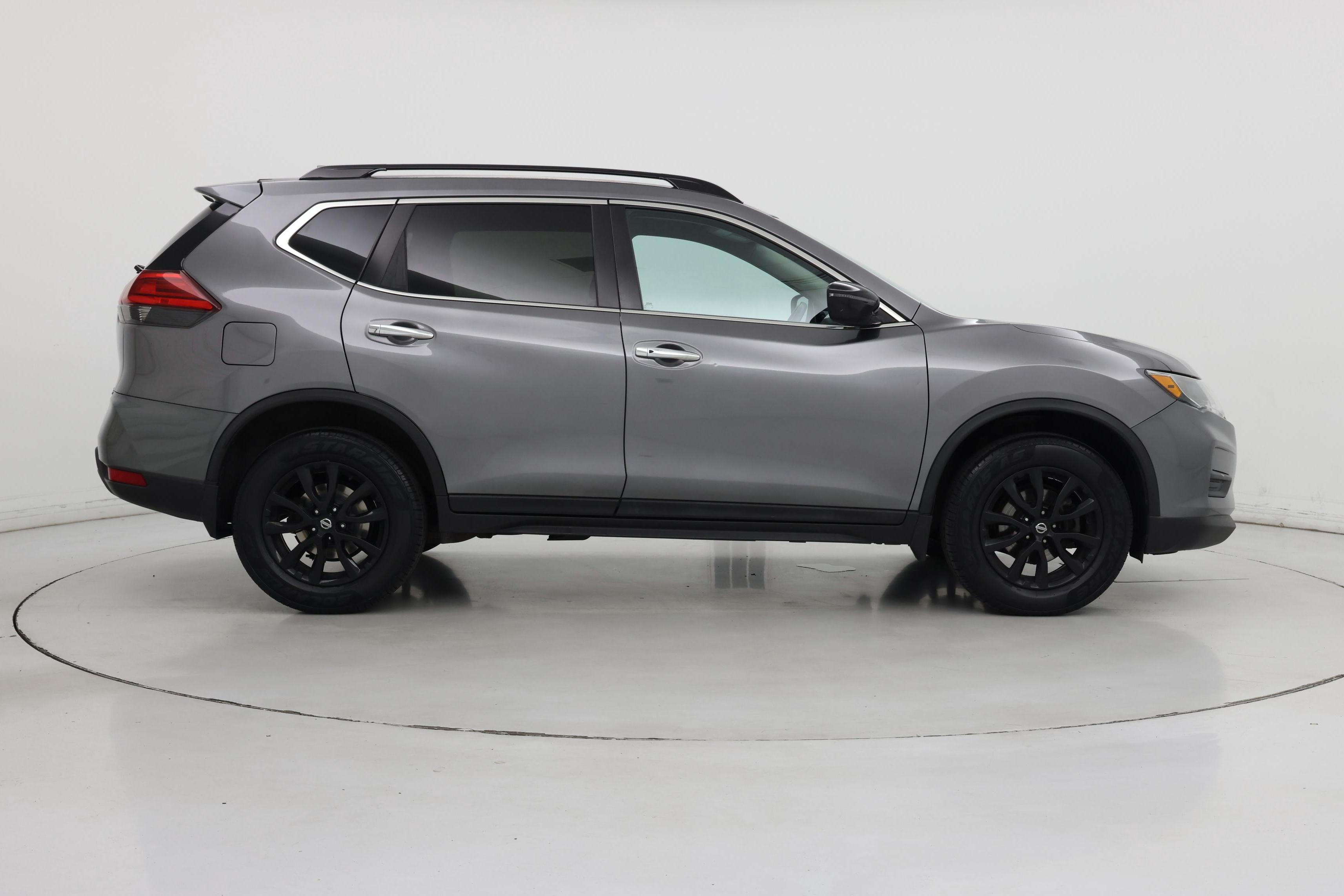 Thumbnail: 2017 Nissan Rogue - 7