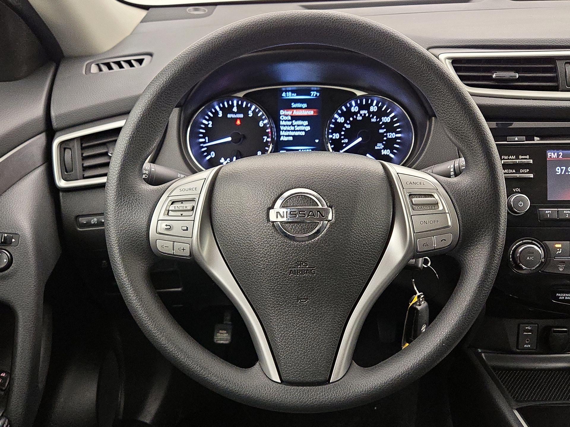 Thumbnail: 2016 Nissan Rogue - 10