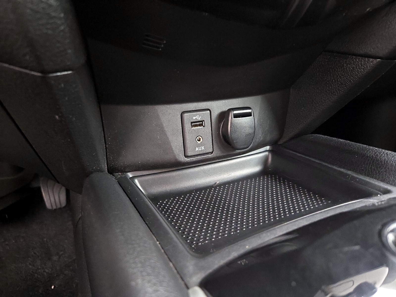2016 Nissan Rogue S - Photo 19