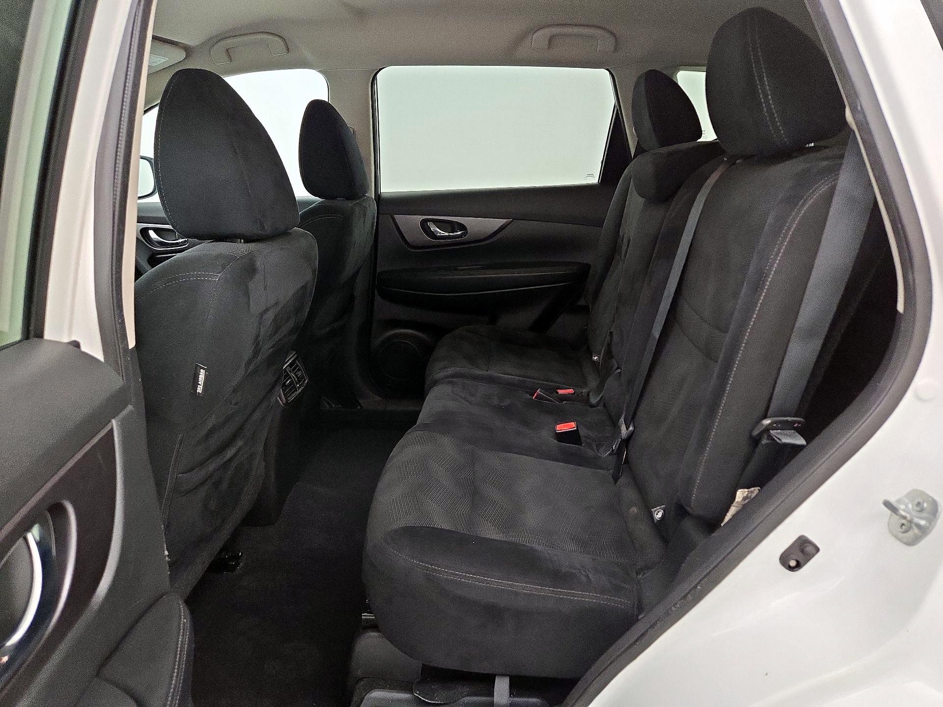 Thumbnail: 2016 Nissan Rogue - 19
