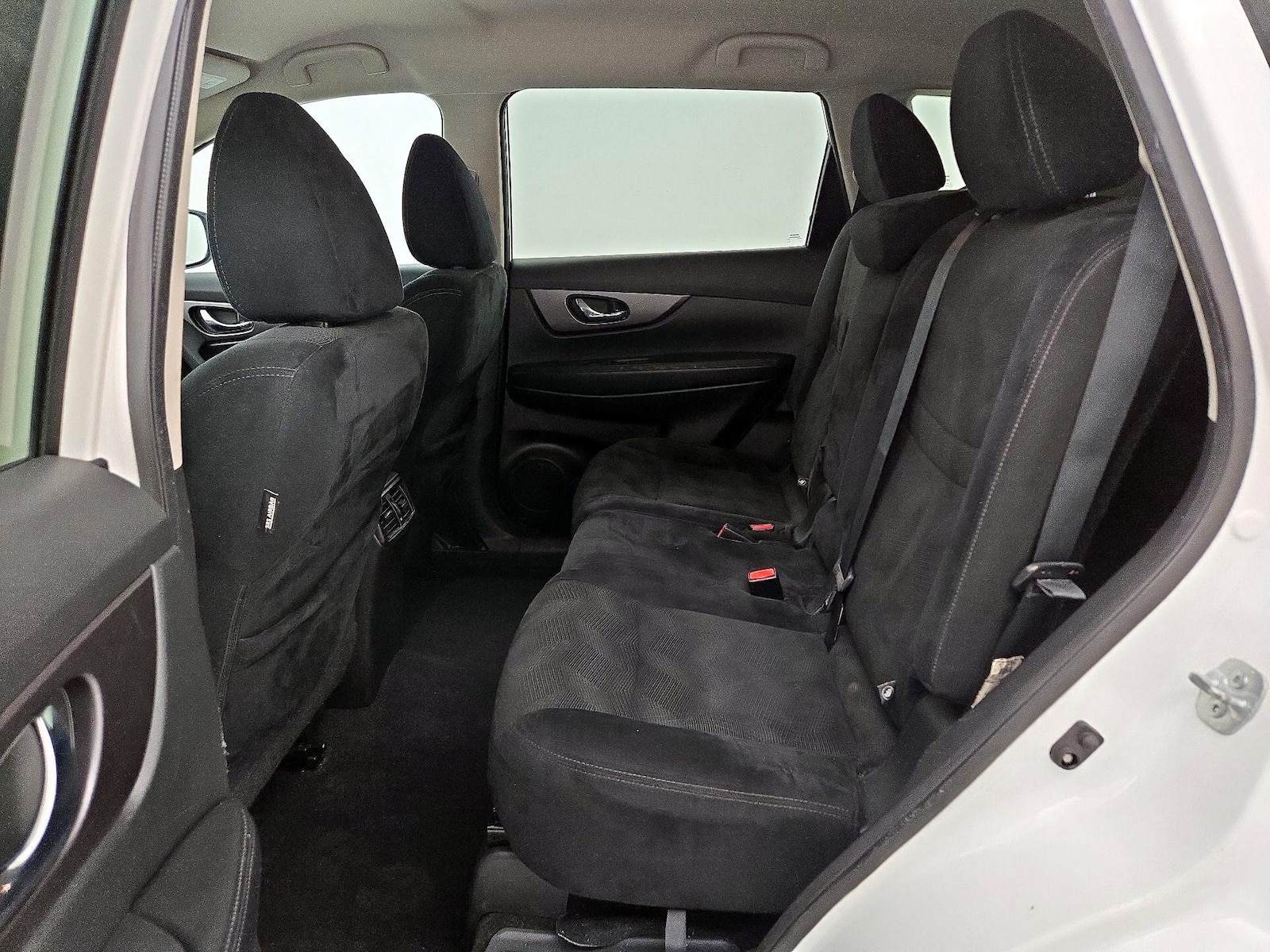 2016 Nissan Rogue S - Photo 20