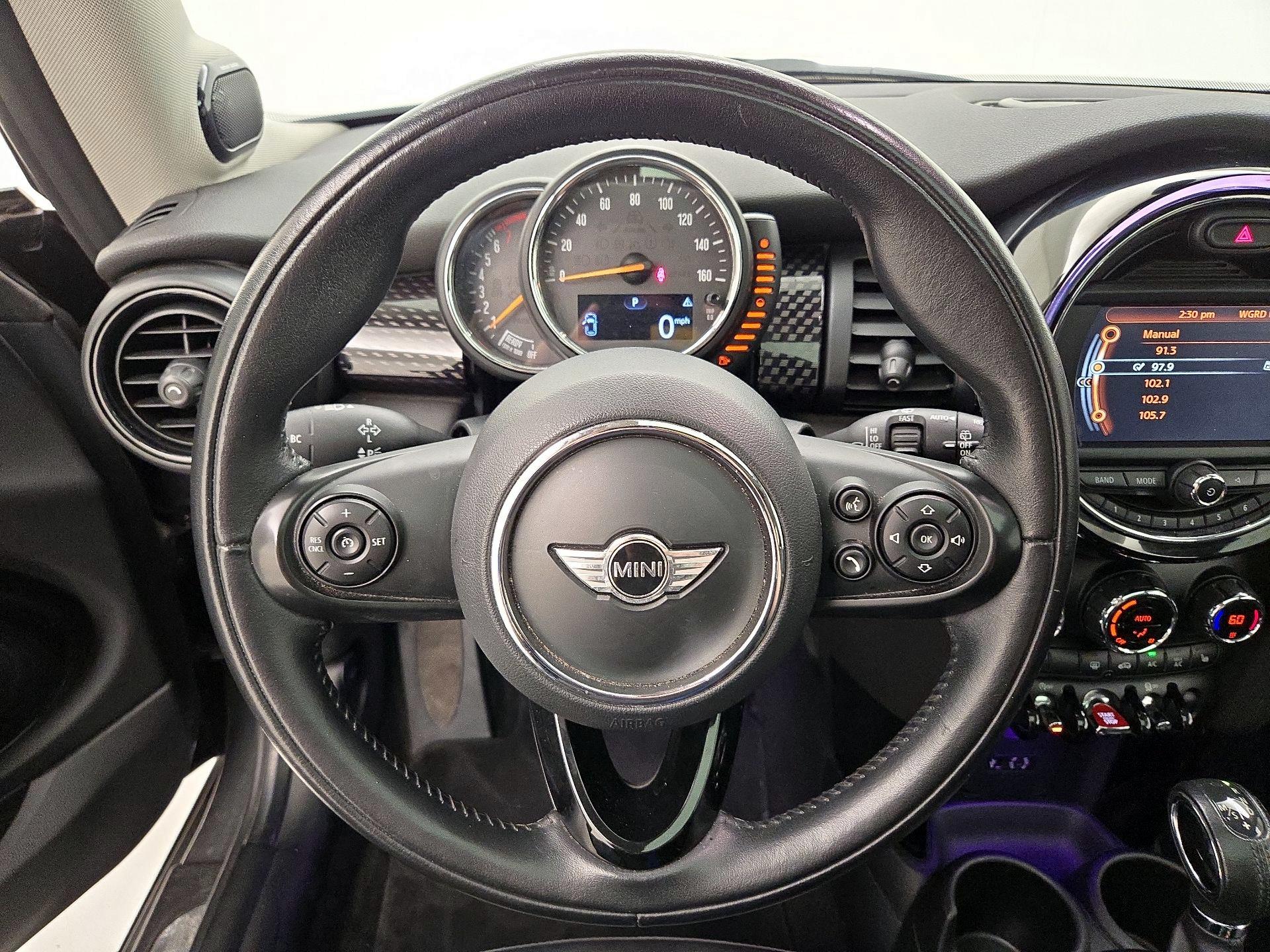 Thumbnail: 2017 MINI Cooper Hardtop - 10