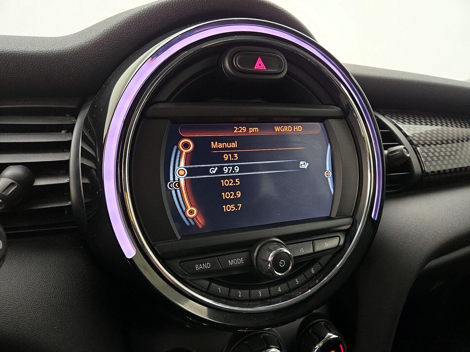Thumbnail: 2017 MINI Cooper Hardtop - 15