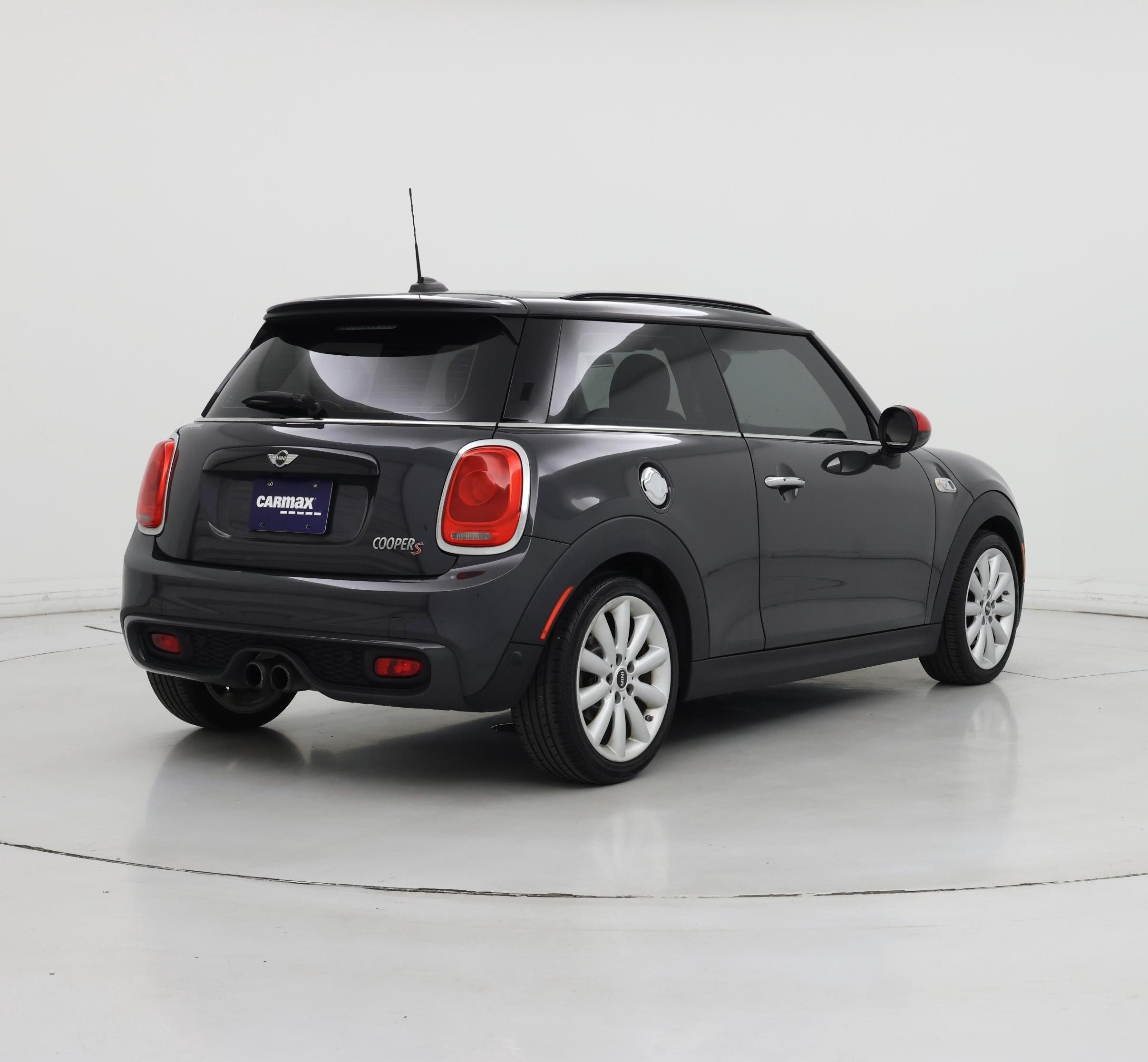 Thumbnail: 2017 MINI Cooper Hardtop - 8