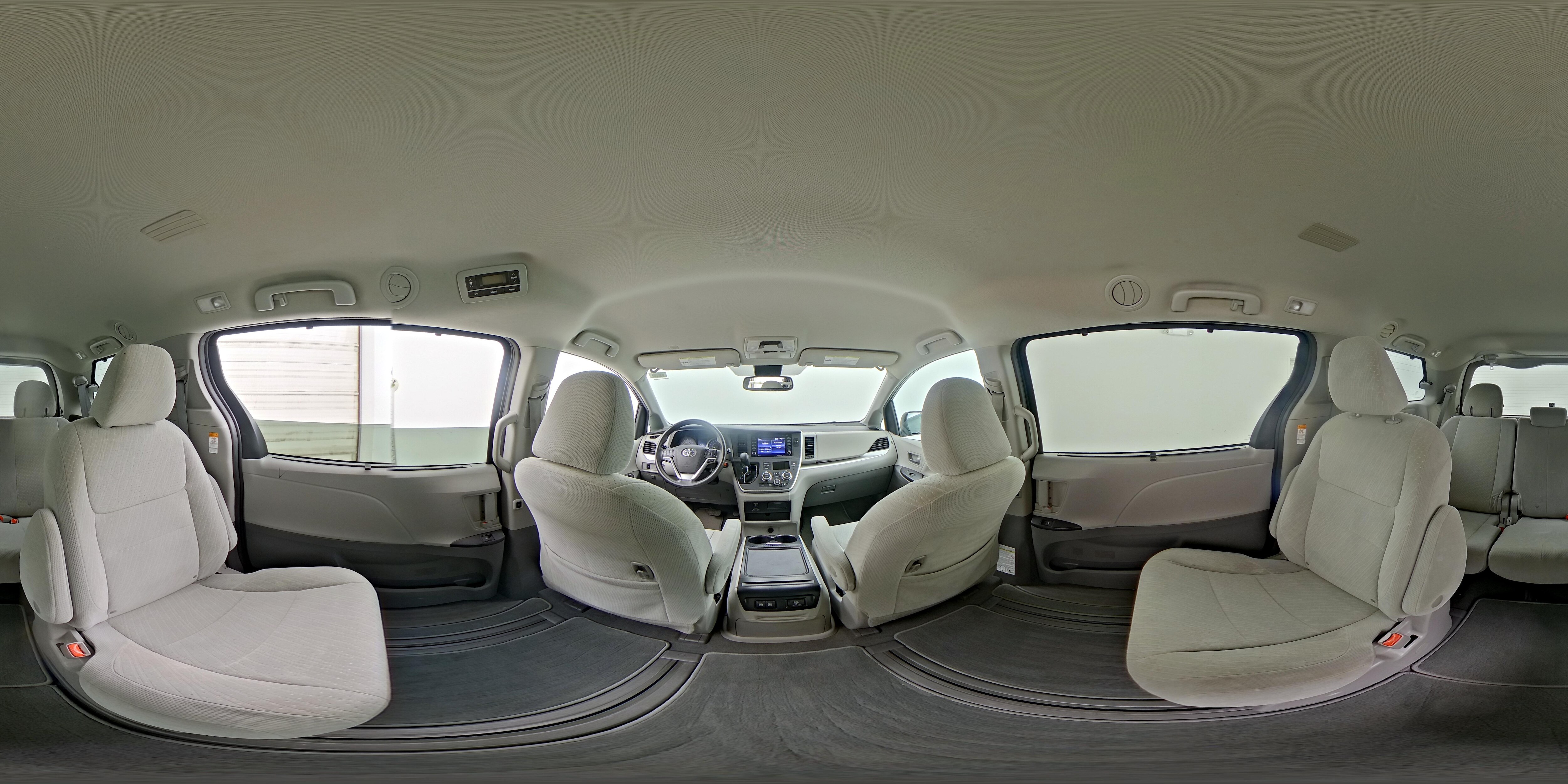 2020 Toyota Sienna LE - Photo 27