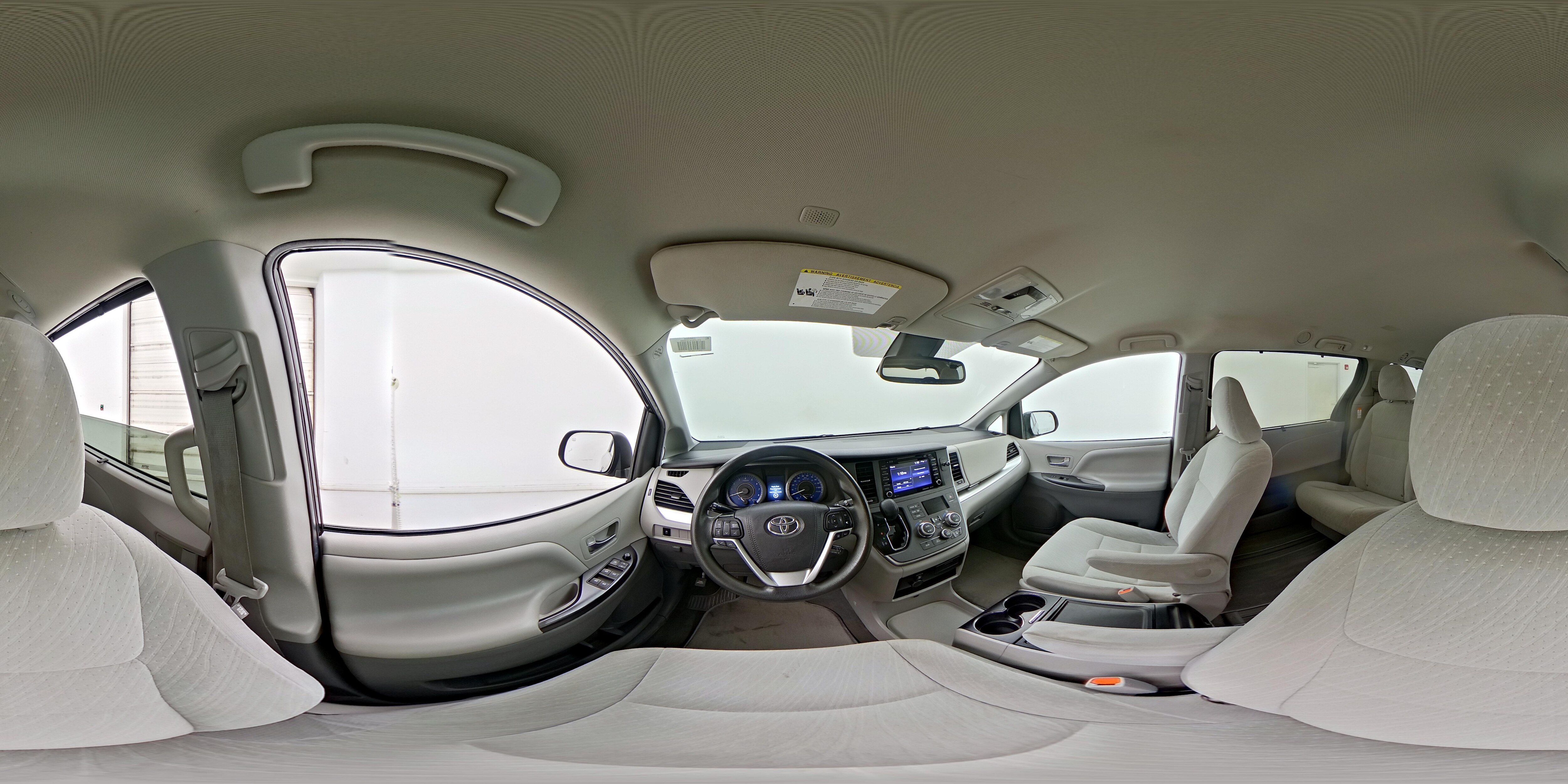 2020 Toyota Sienna LE - Photo 28