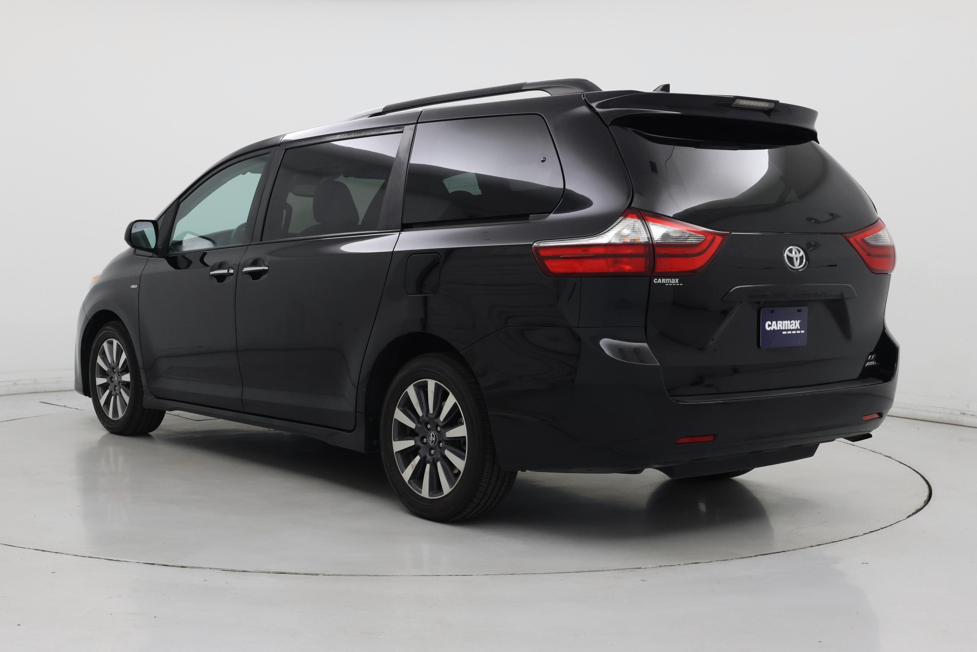 Thumbnail: 2020 Toyota Sienna - 2
