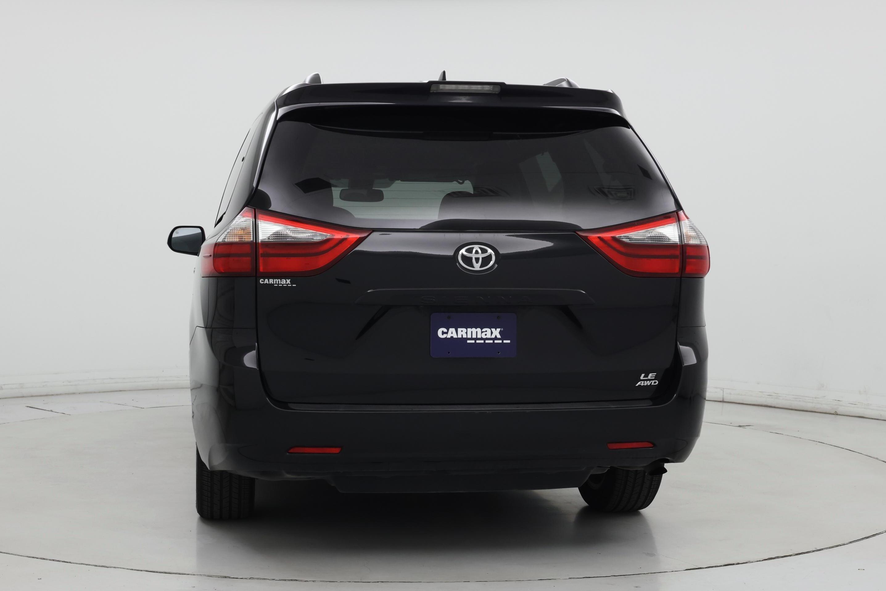 Thumbnail: 2020 Toyota Sienna - 6