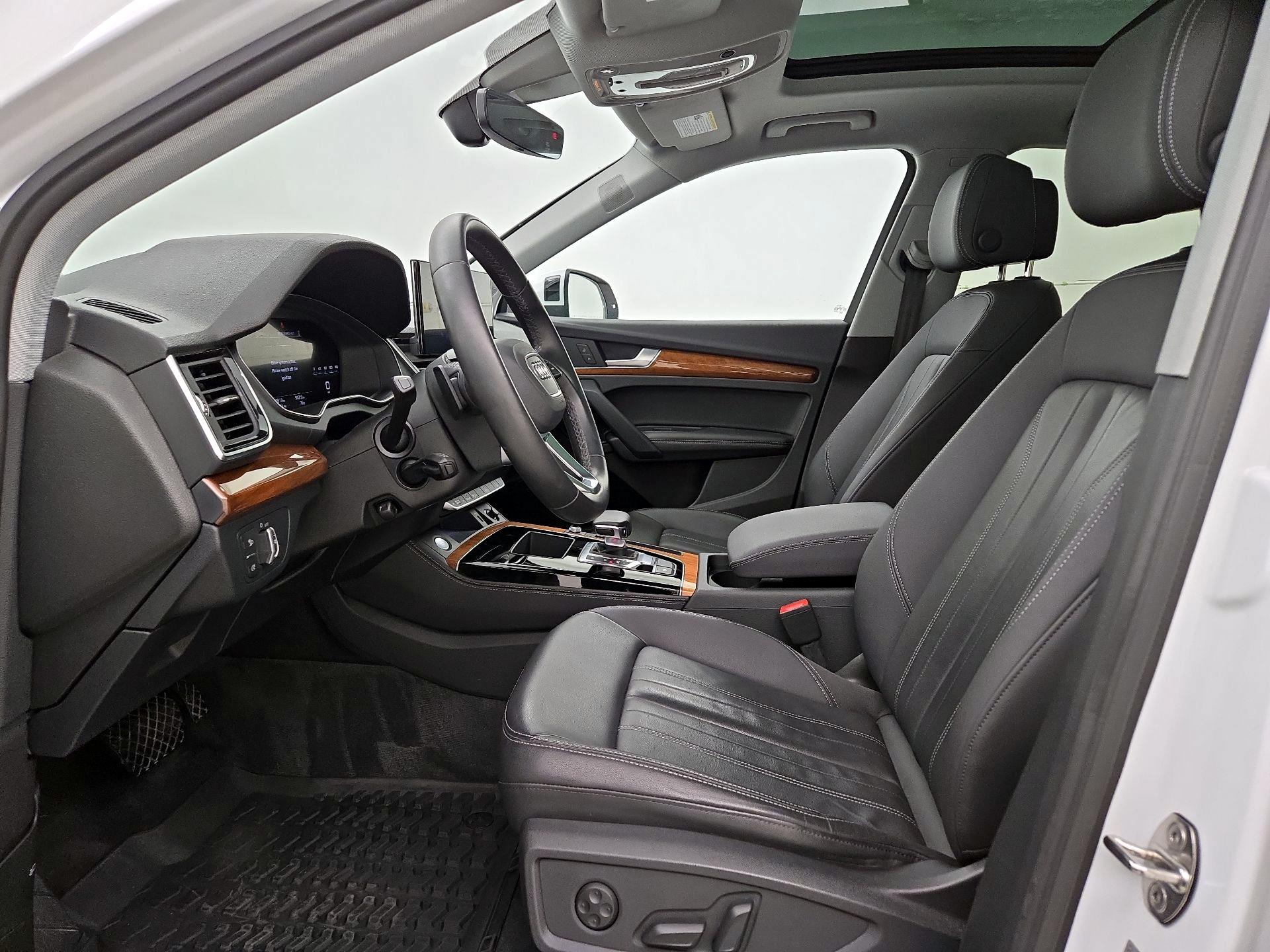 Thumbnail: 2023 Audi Q5 - 11