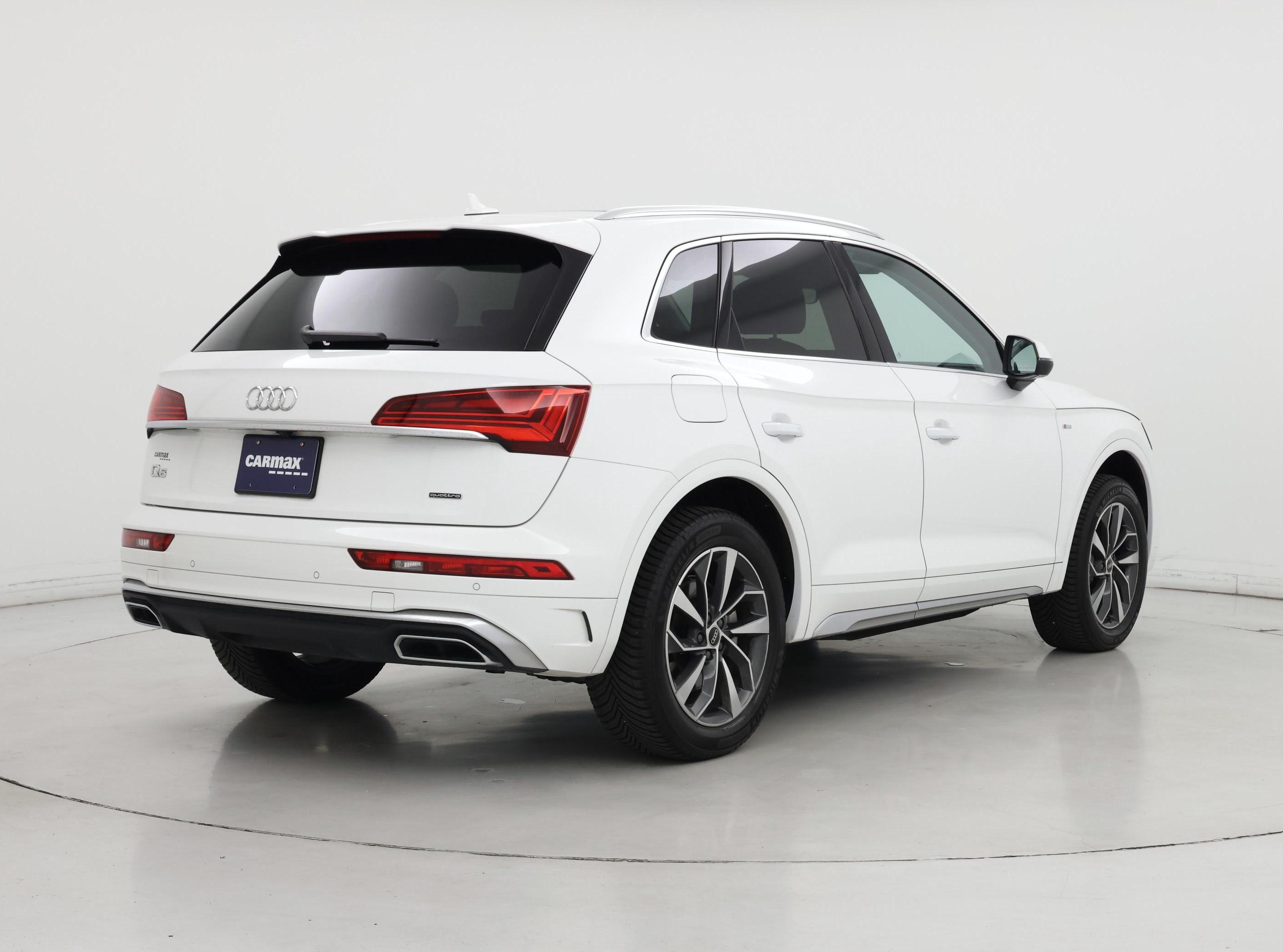 Thumbnail: 2023 Audi Q5 - 8