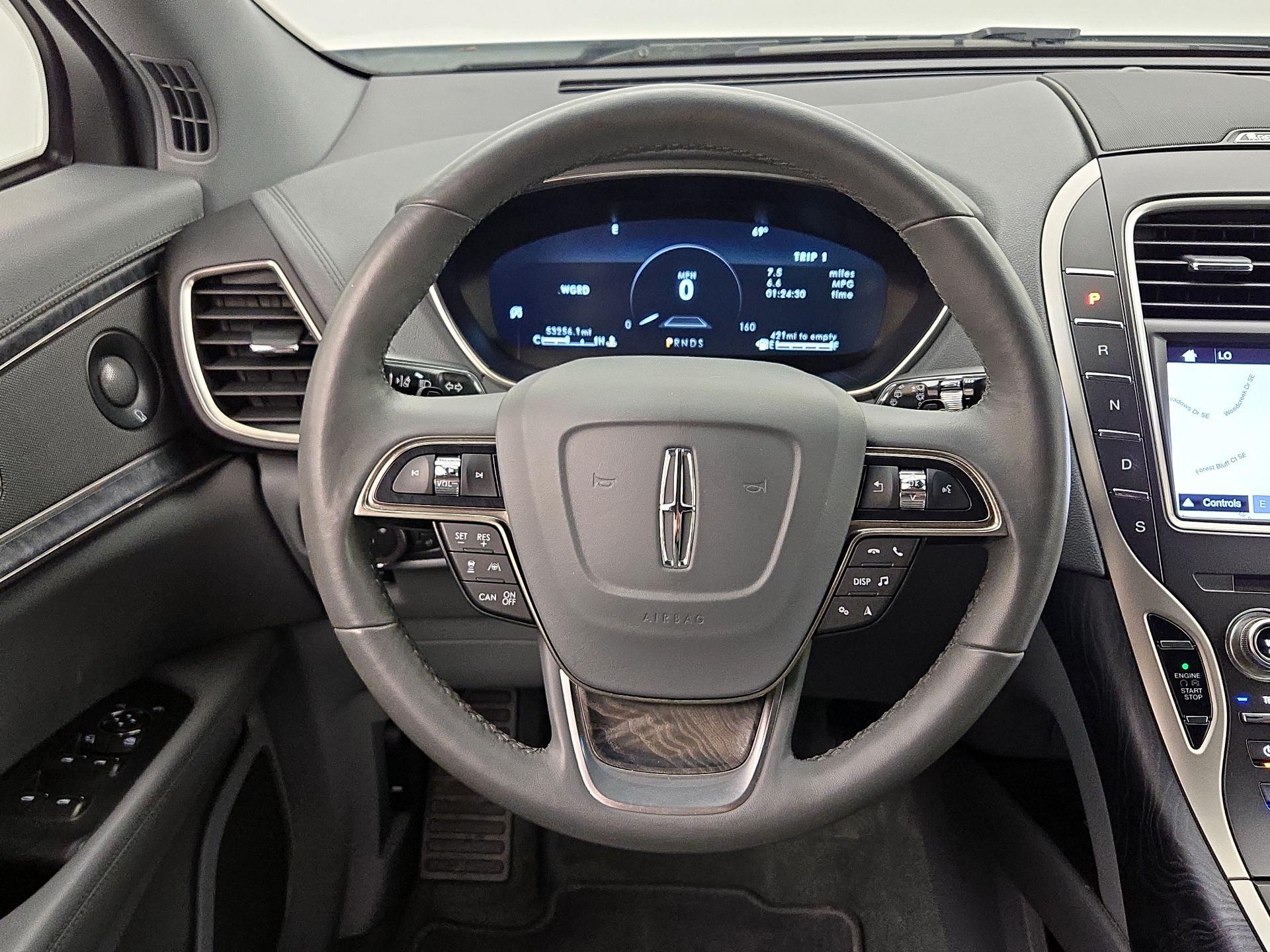 Thumbnail: 2019 Lincoln Nautilus - 10
