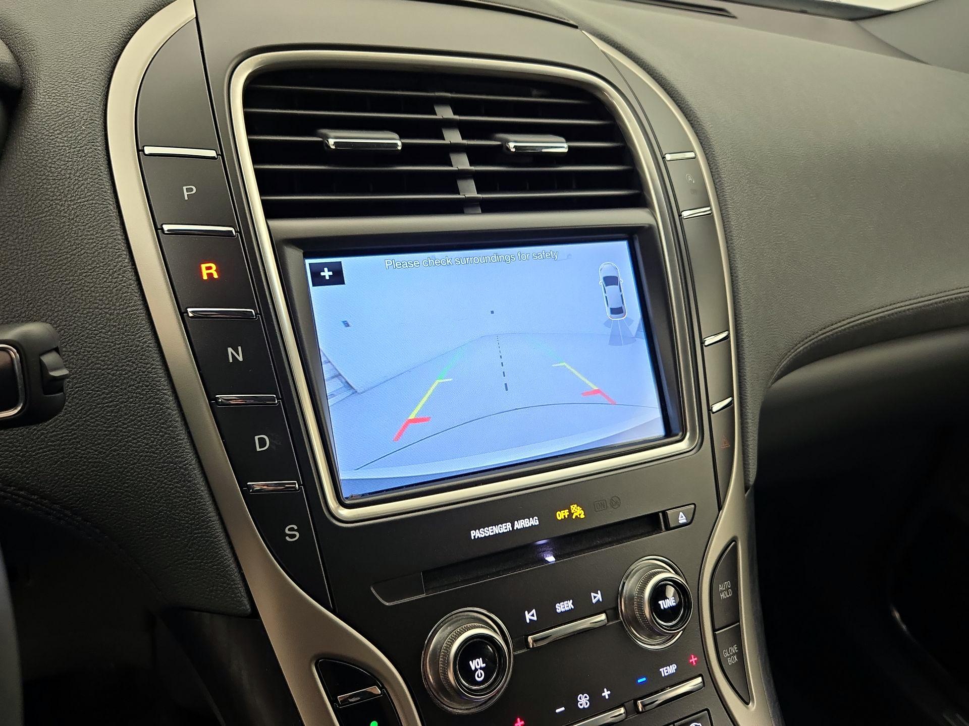 Thumbnail: 2019 Lincoln Nautilus - 15