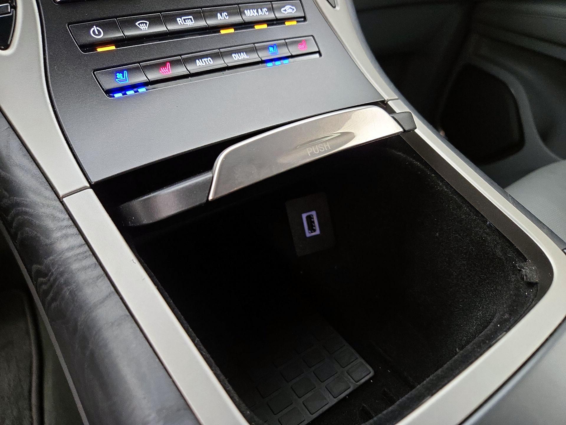 Thumbnail: 2019 Lincoln Nautilus - 19