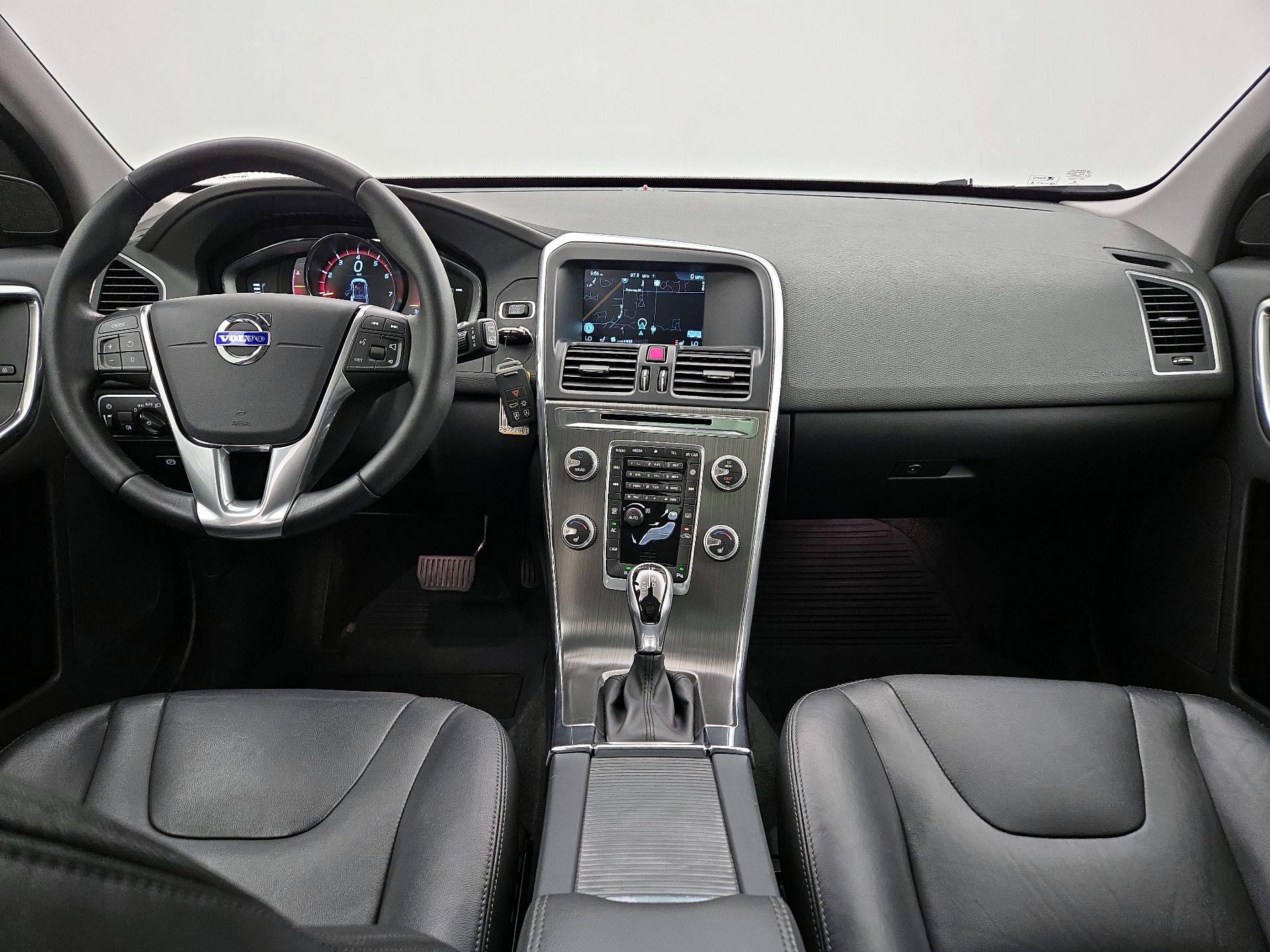 Thumbnail: 2016 Volvo XC60 - 9