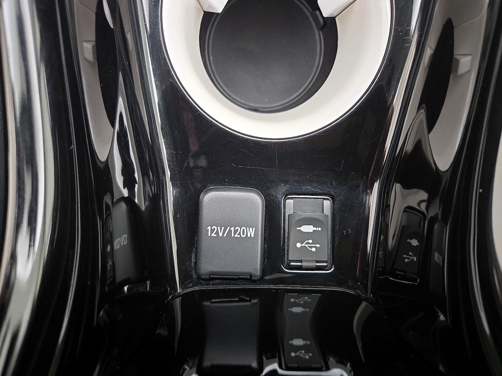 2017 Toyota Prius Four - Photo 20