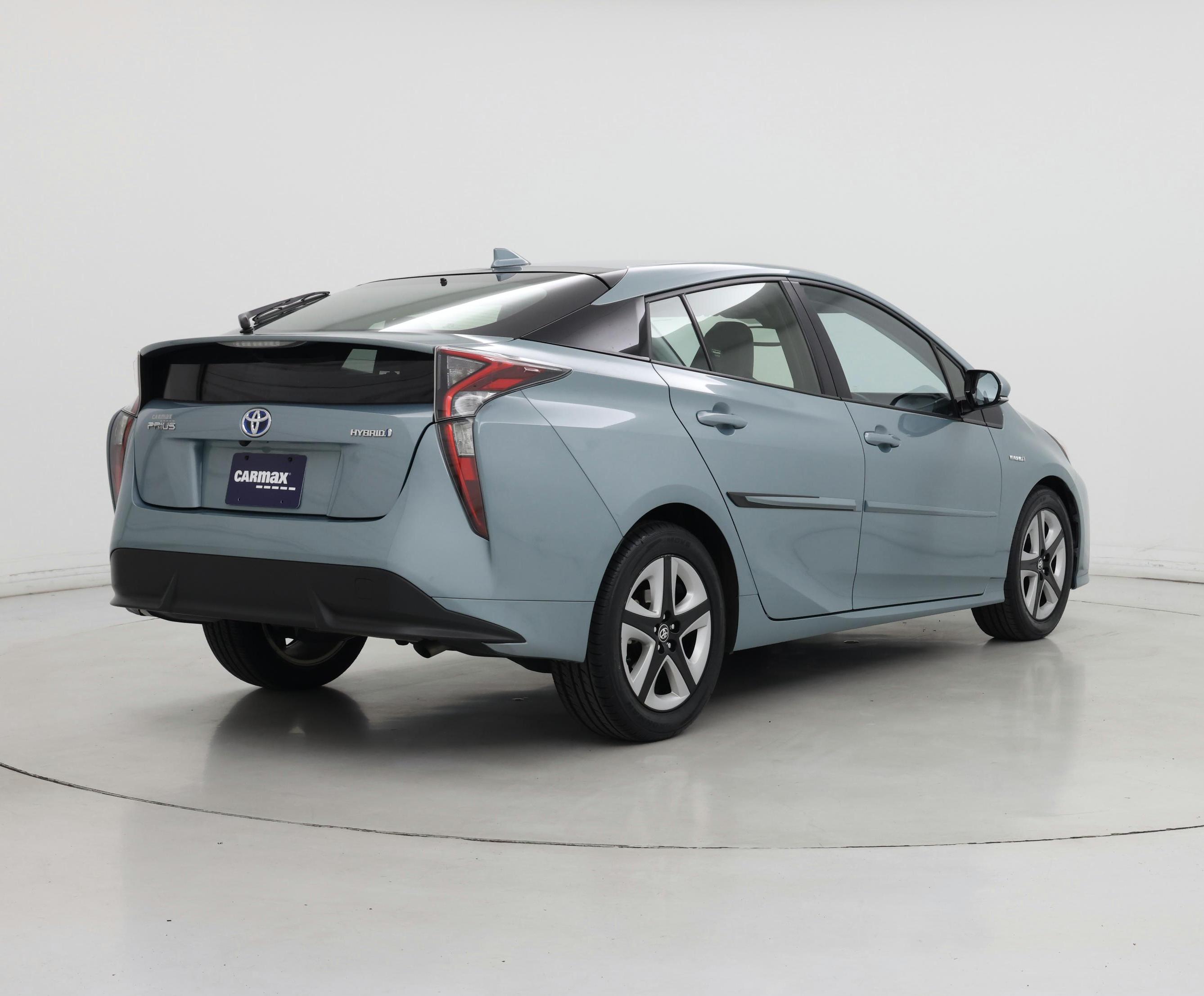Thumbnail: 2017 Toyota Prius - 8