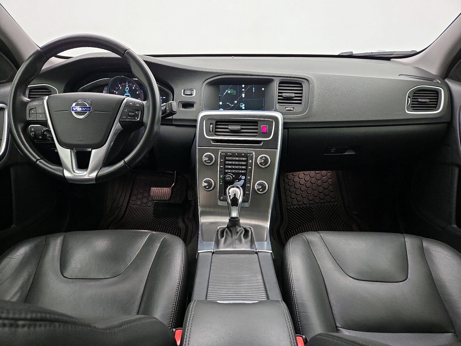 Thumbnail: 2016 Volvo S60 - 9
