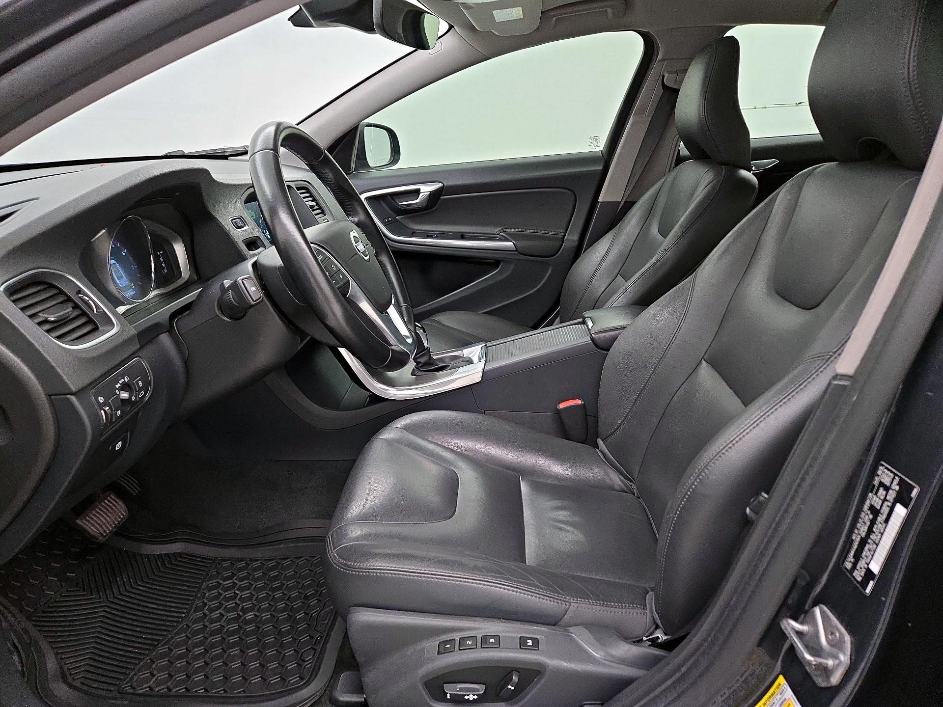 Thumbnail: 2016 Volvo S60 - 11