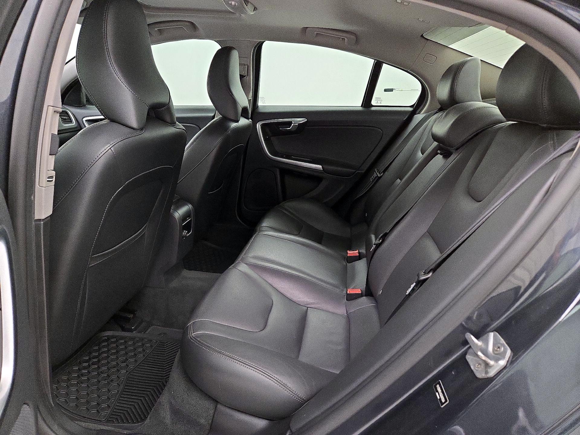Thumbnail: 2016 Volvo S60 - 20