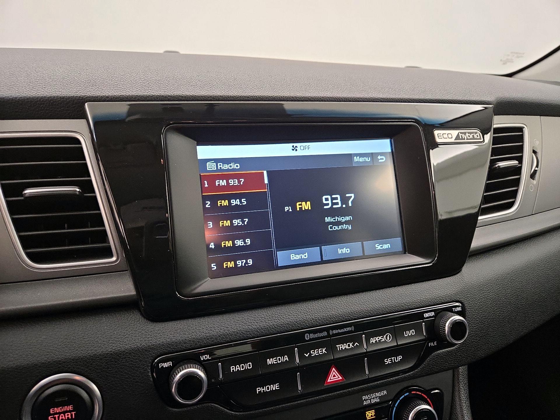 Thumbnail: 2019 Kia Niro - 15