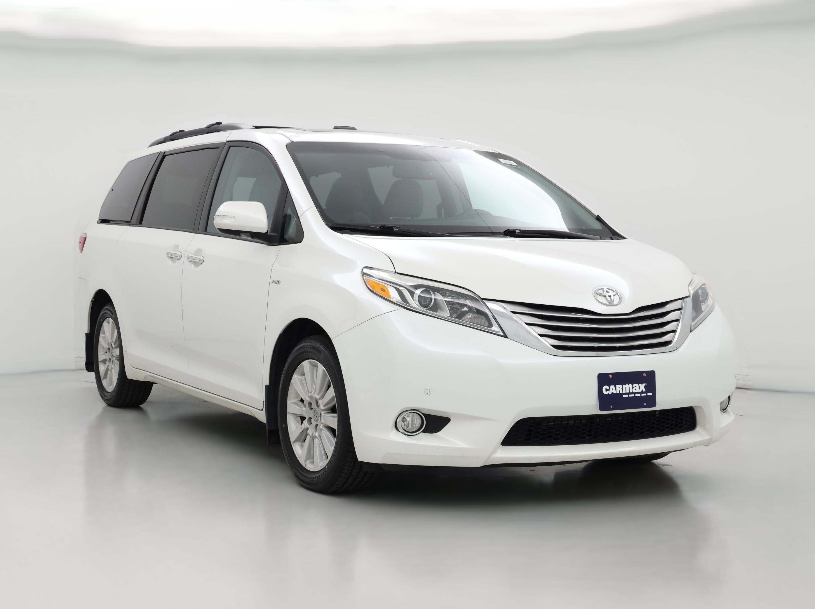 Thumbnail: 2016 Toyota Sienna - 1