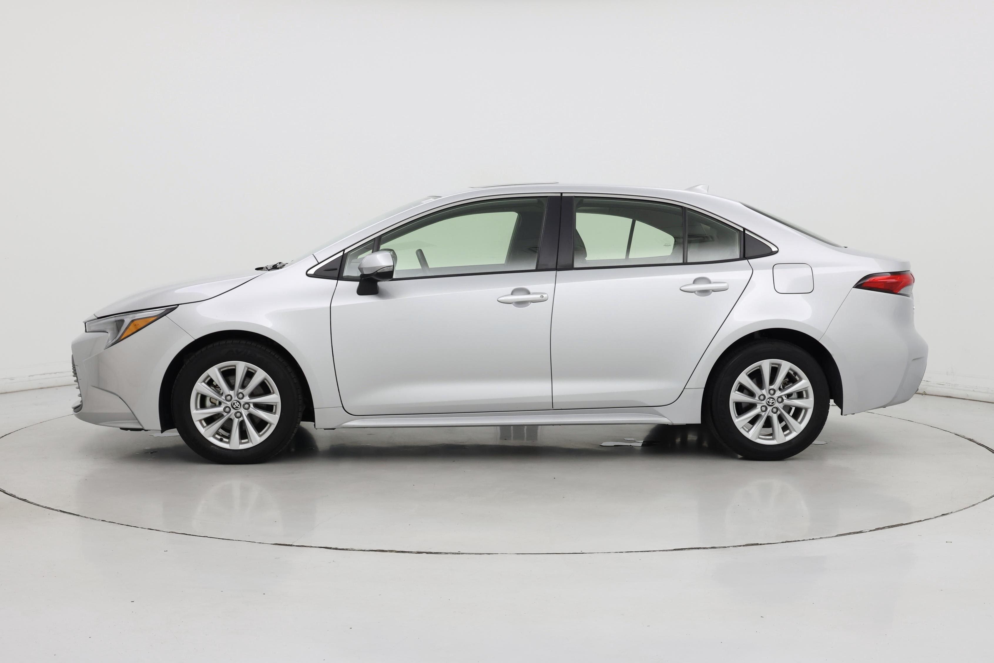 Thumbnail: 2023 Toyota Corolla - 3