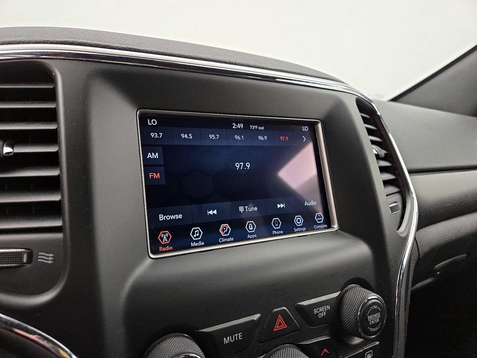 2018 Jeep Grand Cherokee Laredo - Photo 16