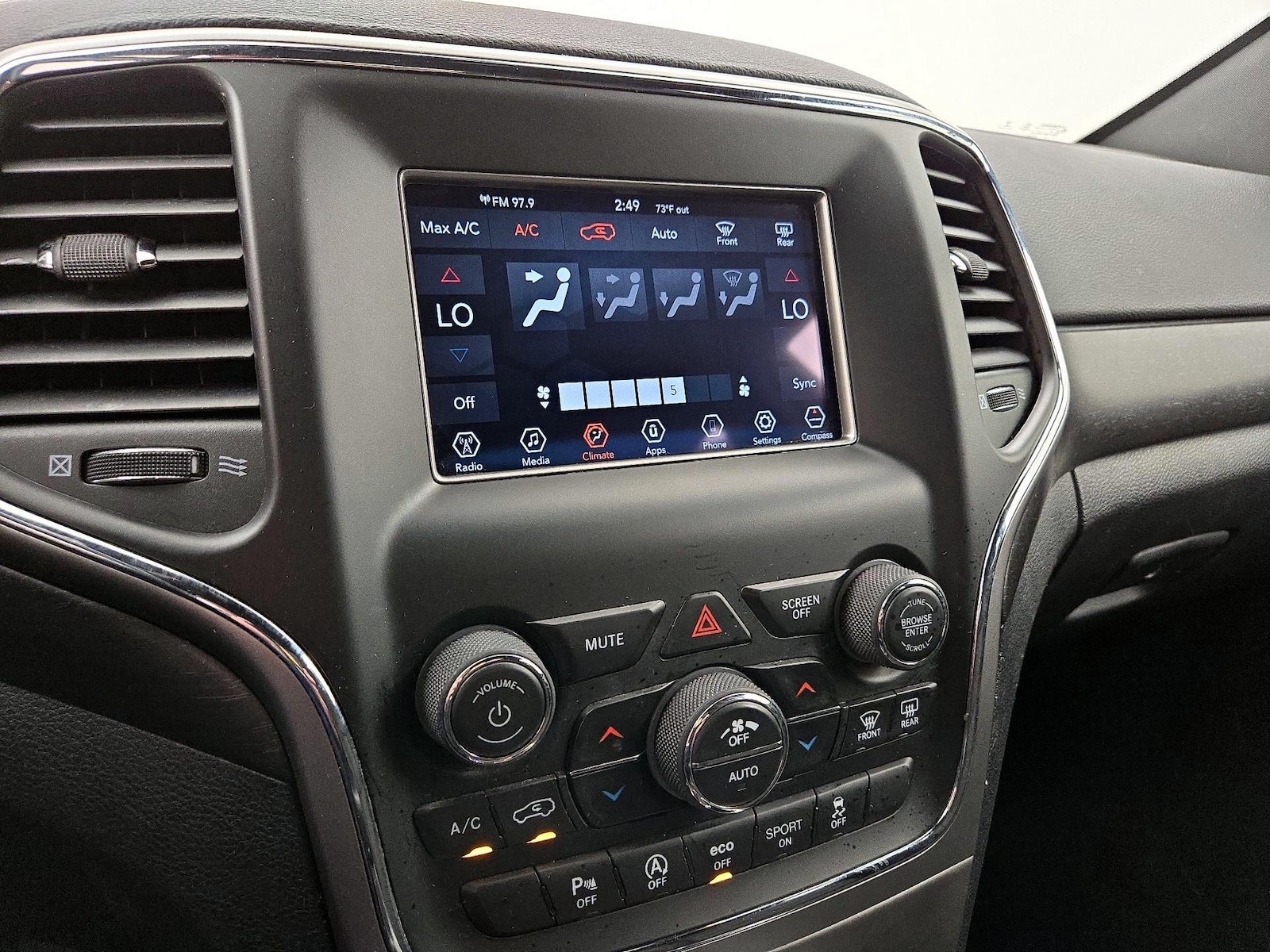 2018 Jeep Grand Cherokee Laredo - Photo 17