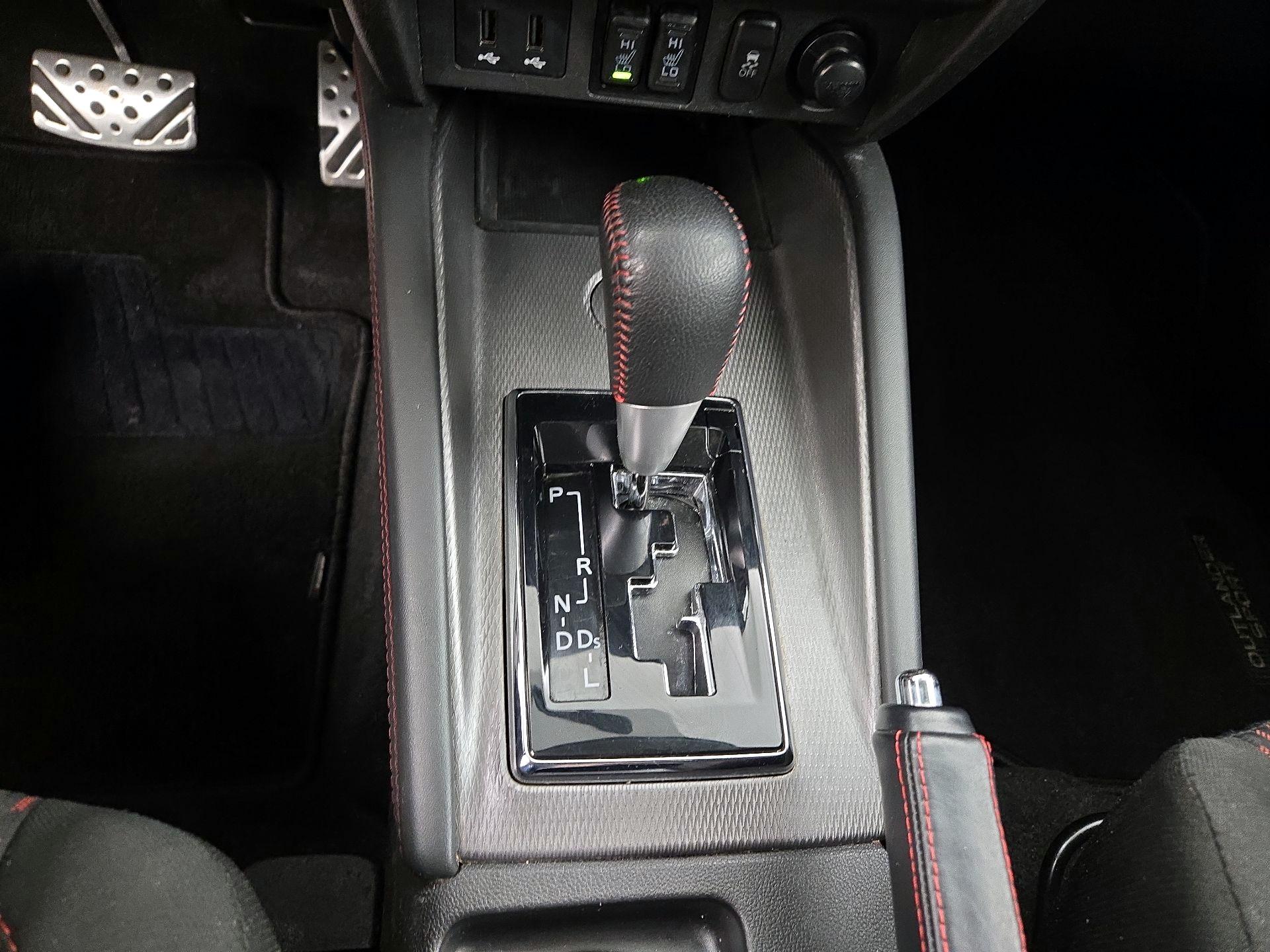 Thumbnail: 2019 Mitsubishi Outlander Sport - 17
