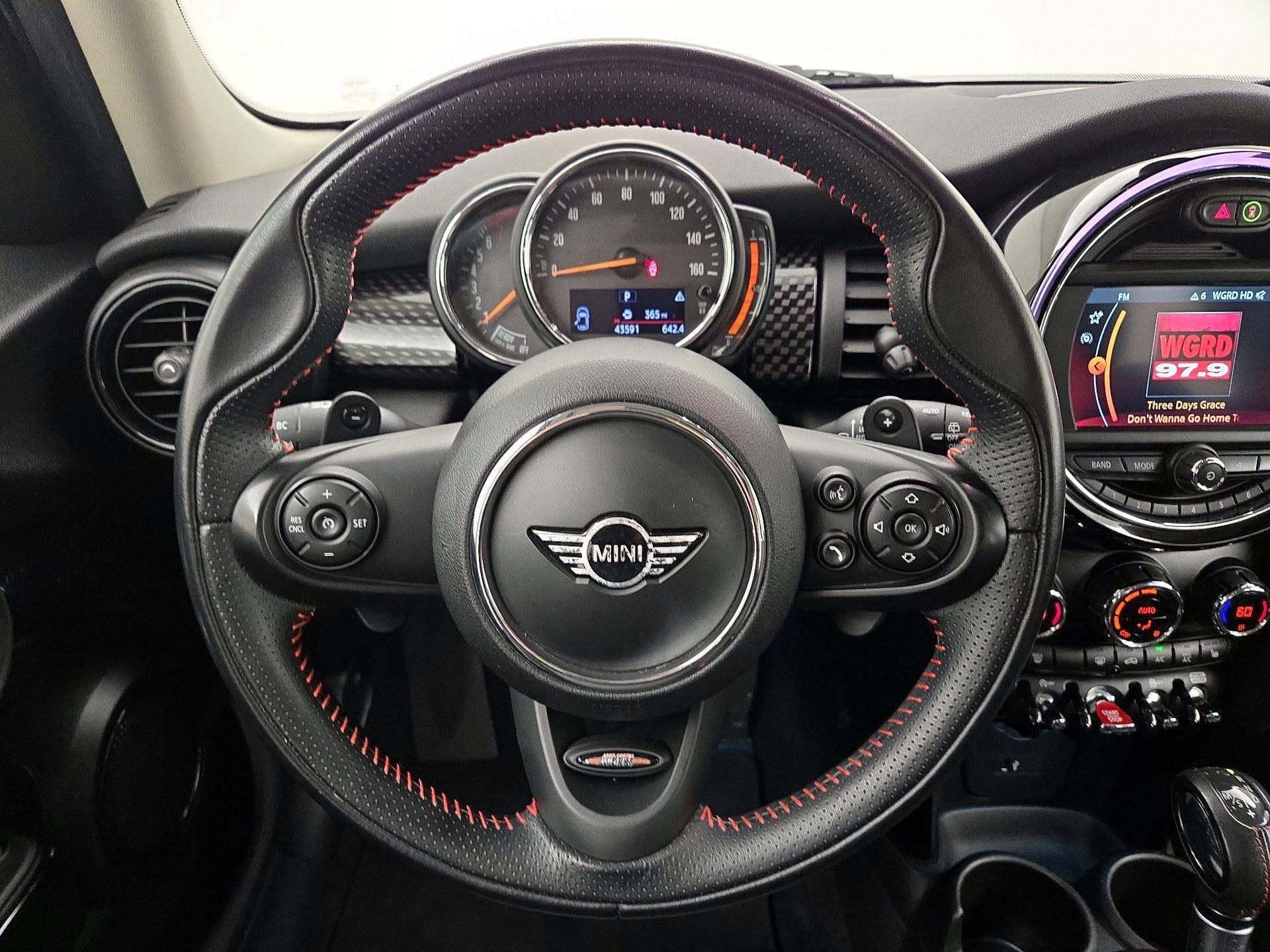 Thumbnail: 2019 MINI Cooper Hardtop - 10