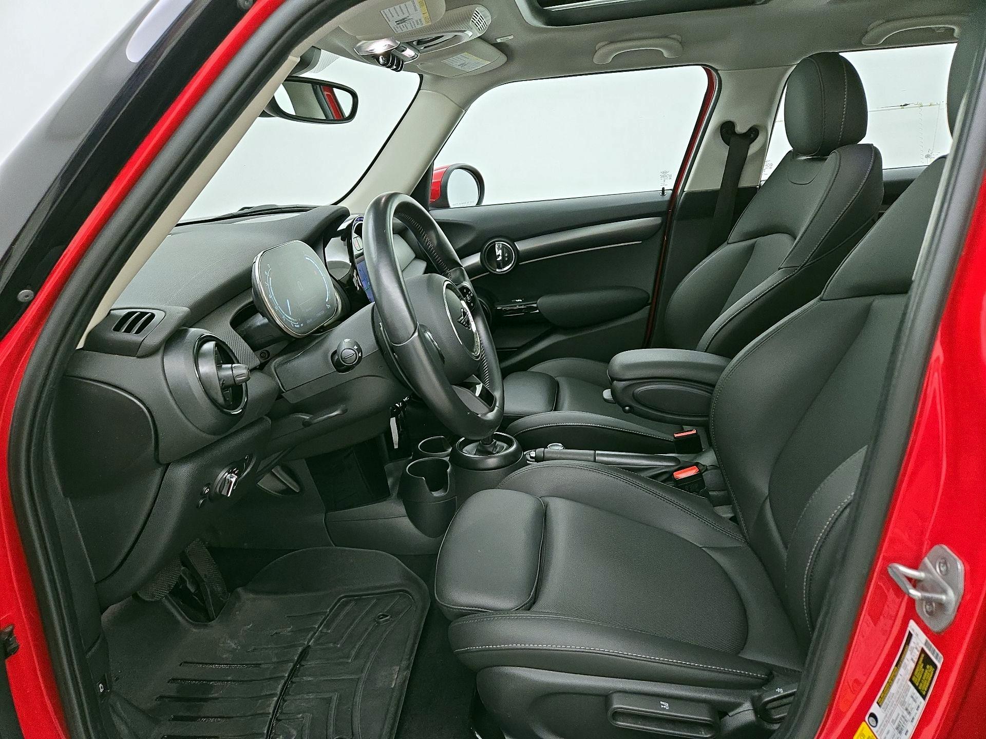Thumbnail: 2024 MINI Cooper Hardtop - 11