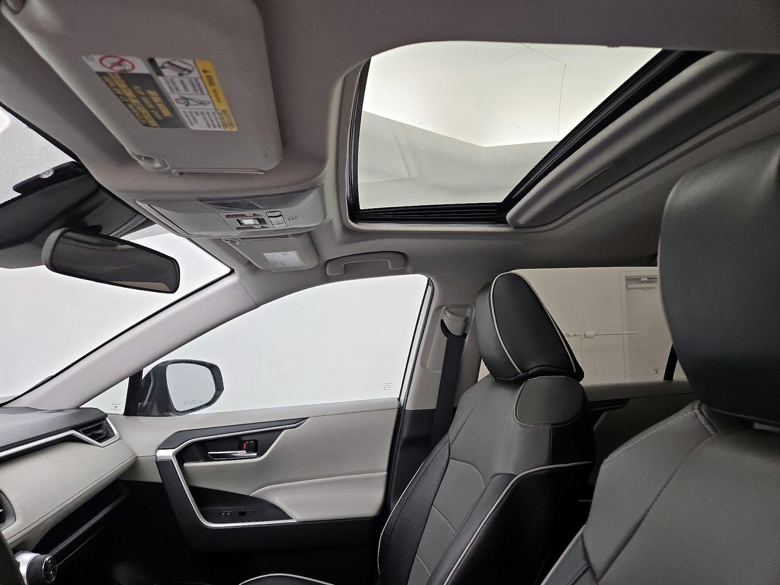 Sunroof(s) & Overhead Airbags